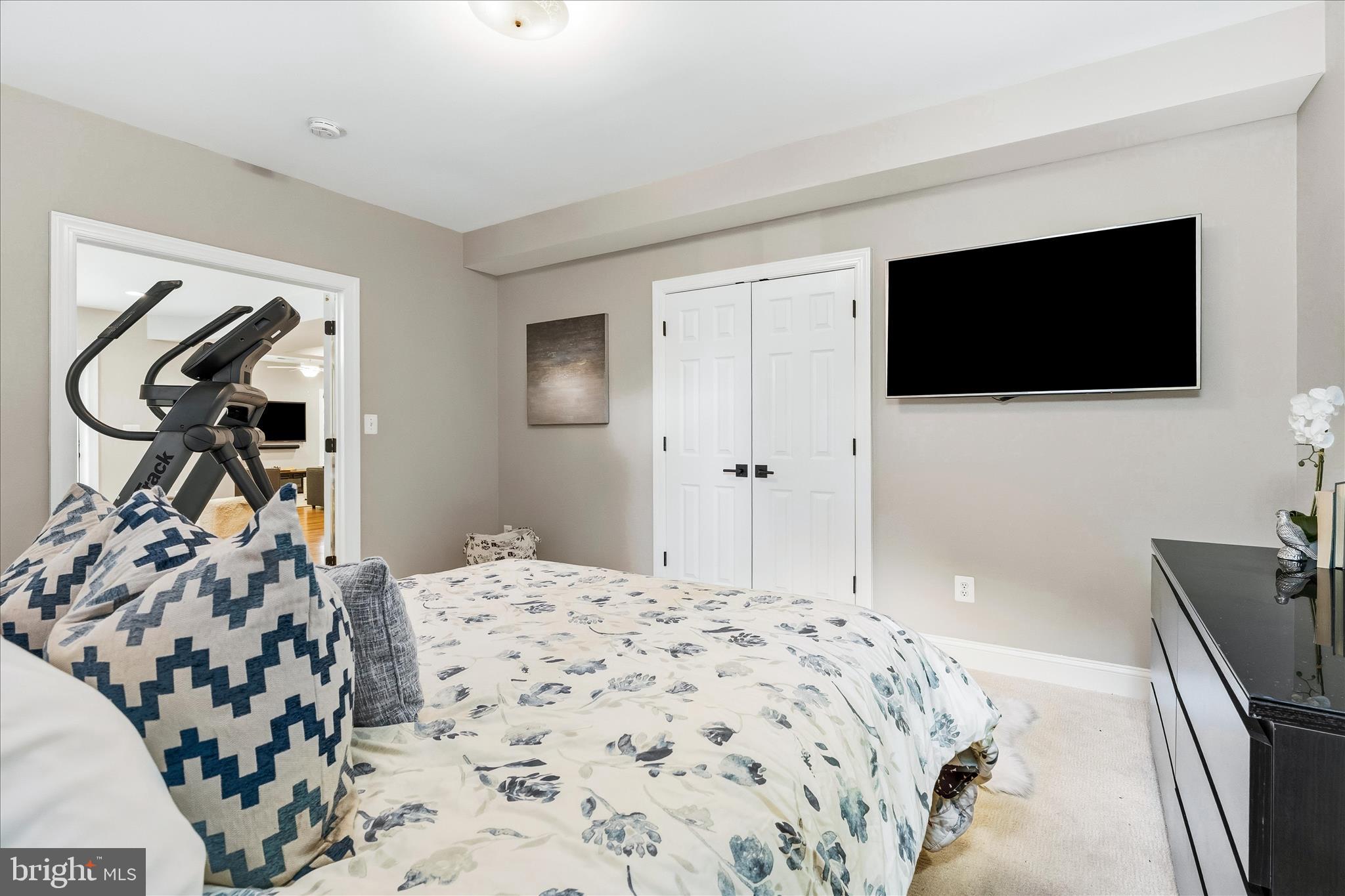 PINEY GLEN VILLAGE - Residential