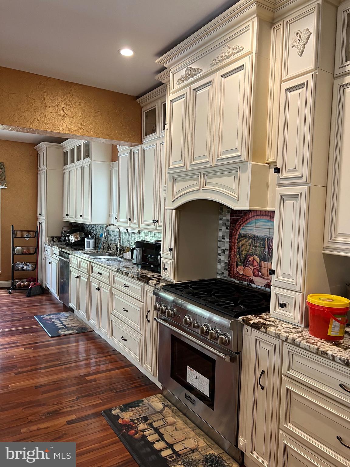 SMALLS NURSERY - Residential