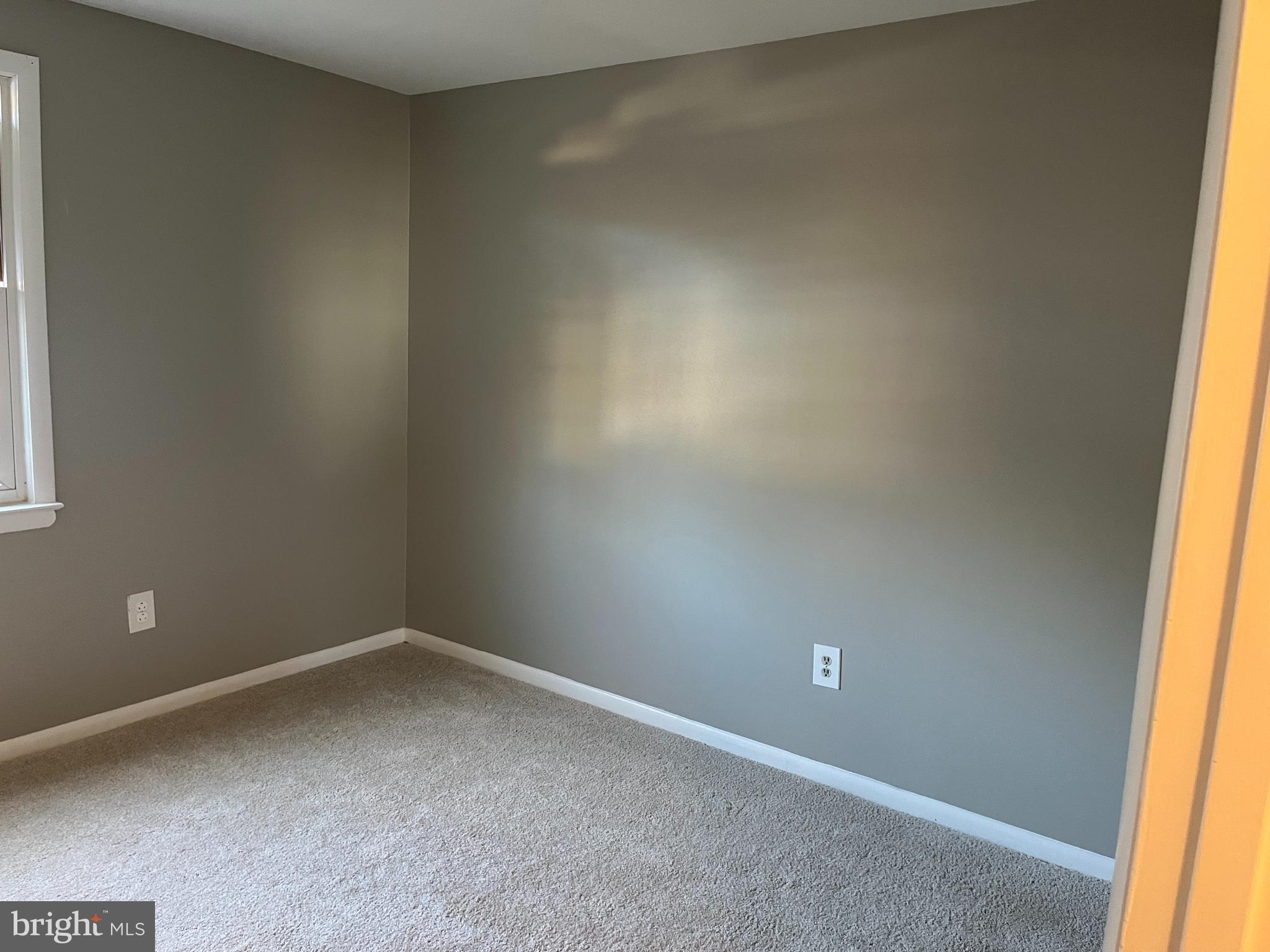 HOLMES RUN WOODS WEST - Residential Lease