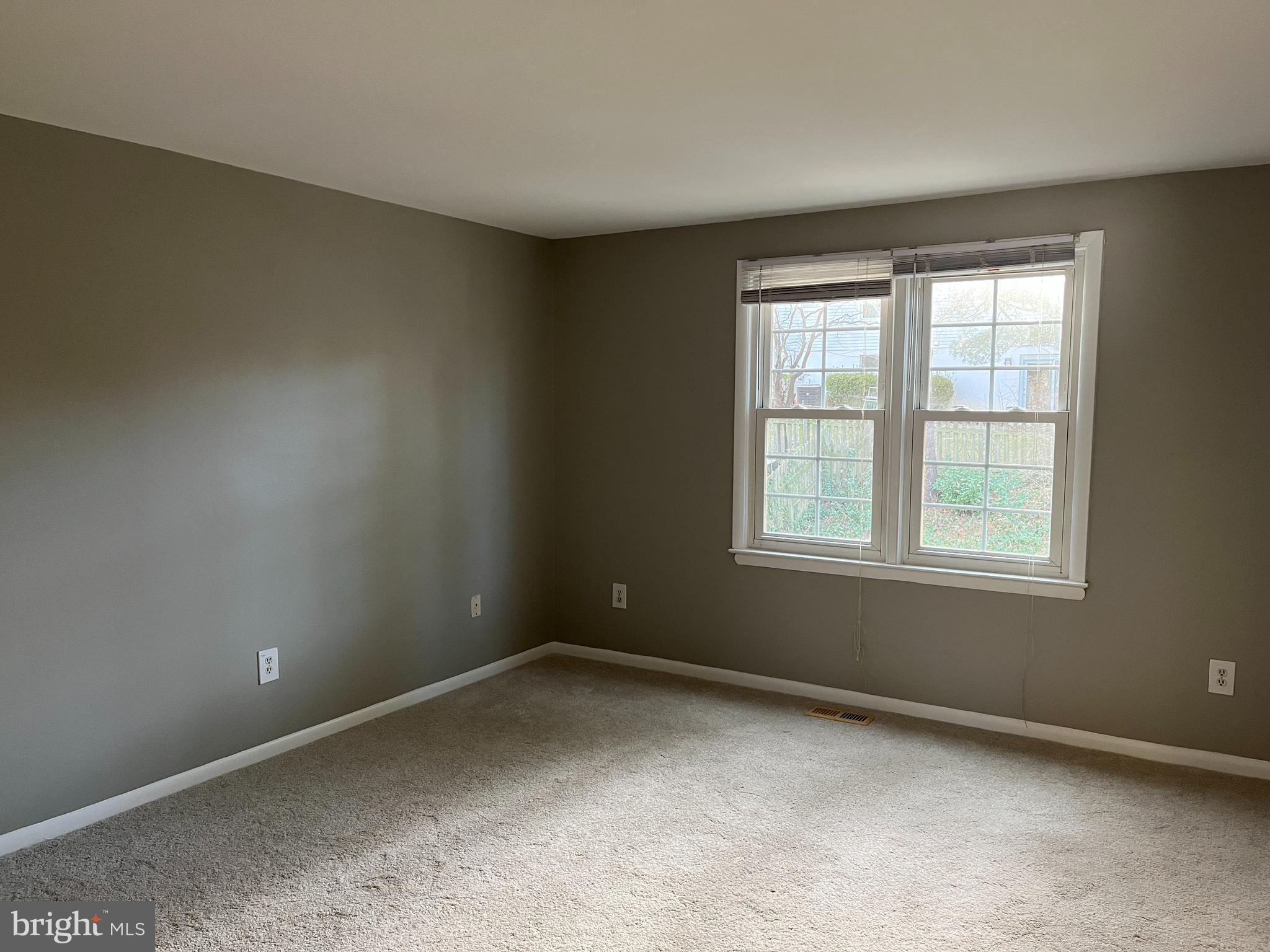 HOLMES RUN WOODS WEST - Residential Lease