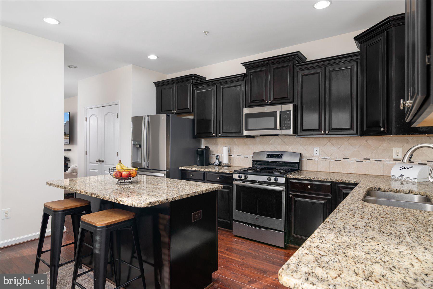 TANYARD SPRINGS TOWNHOMES - Residential