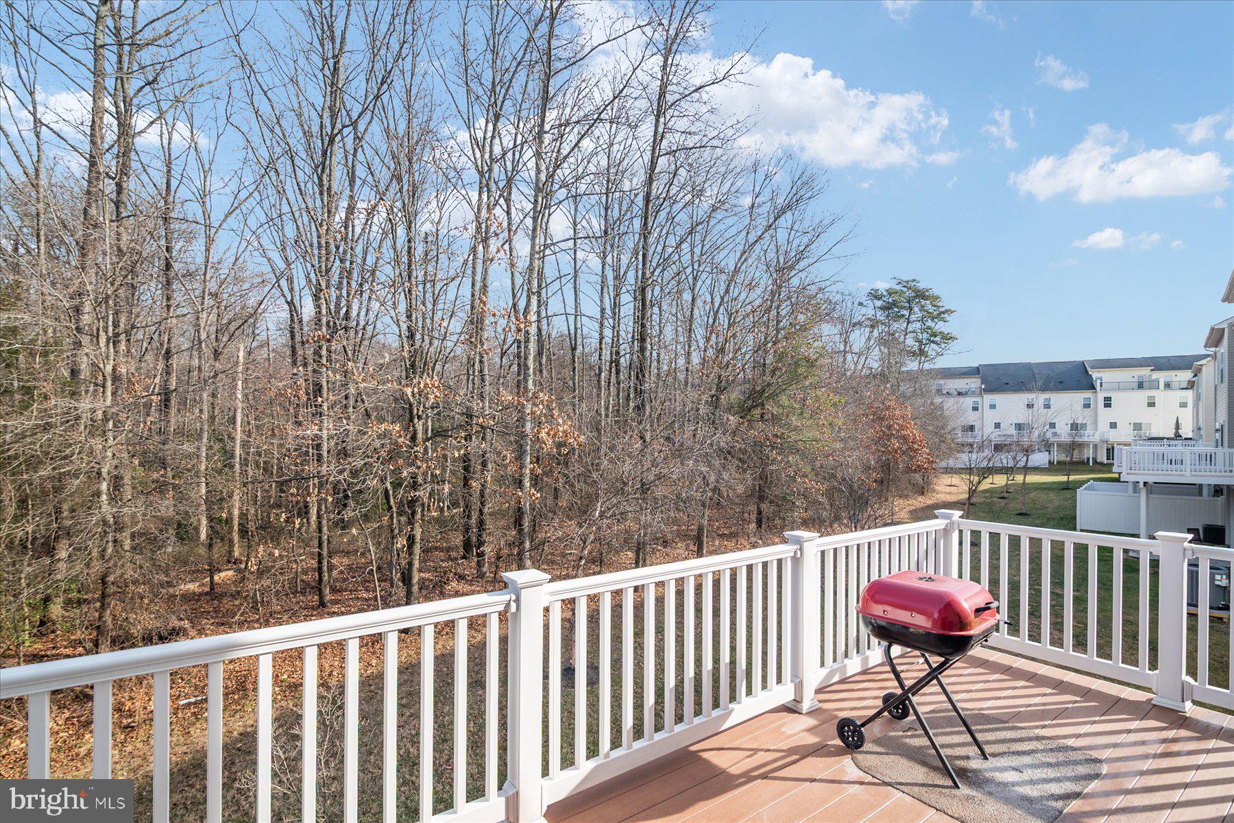 TANYARD SPRINGS TOWNHOMES - Residential