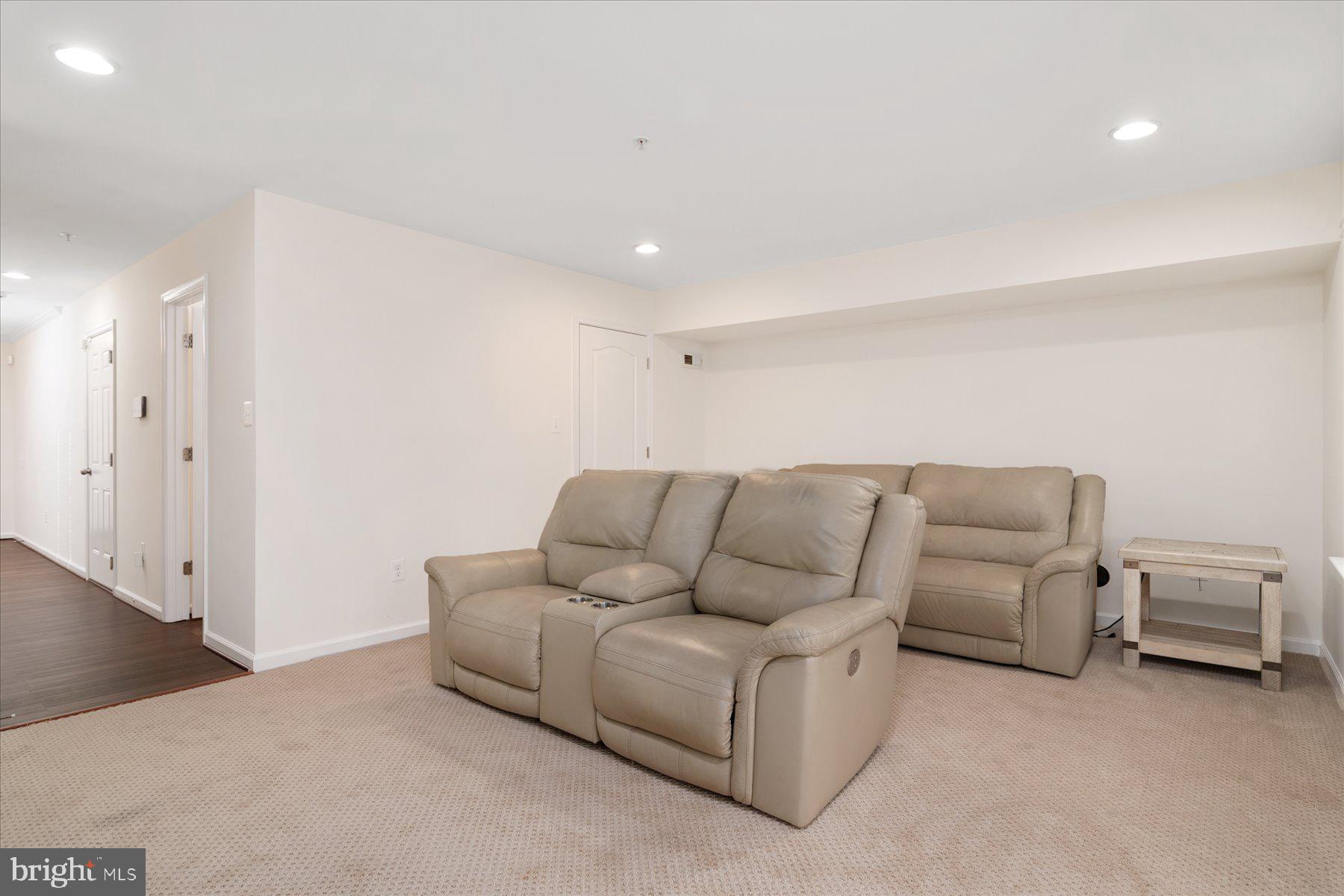 TANYARD SPRINGS TOWNHOMES - Residential