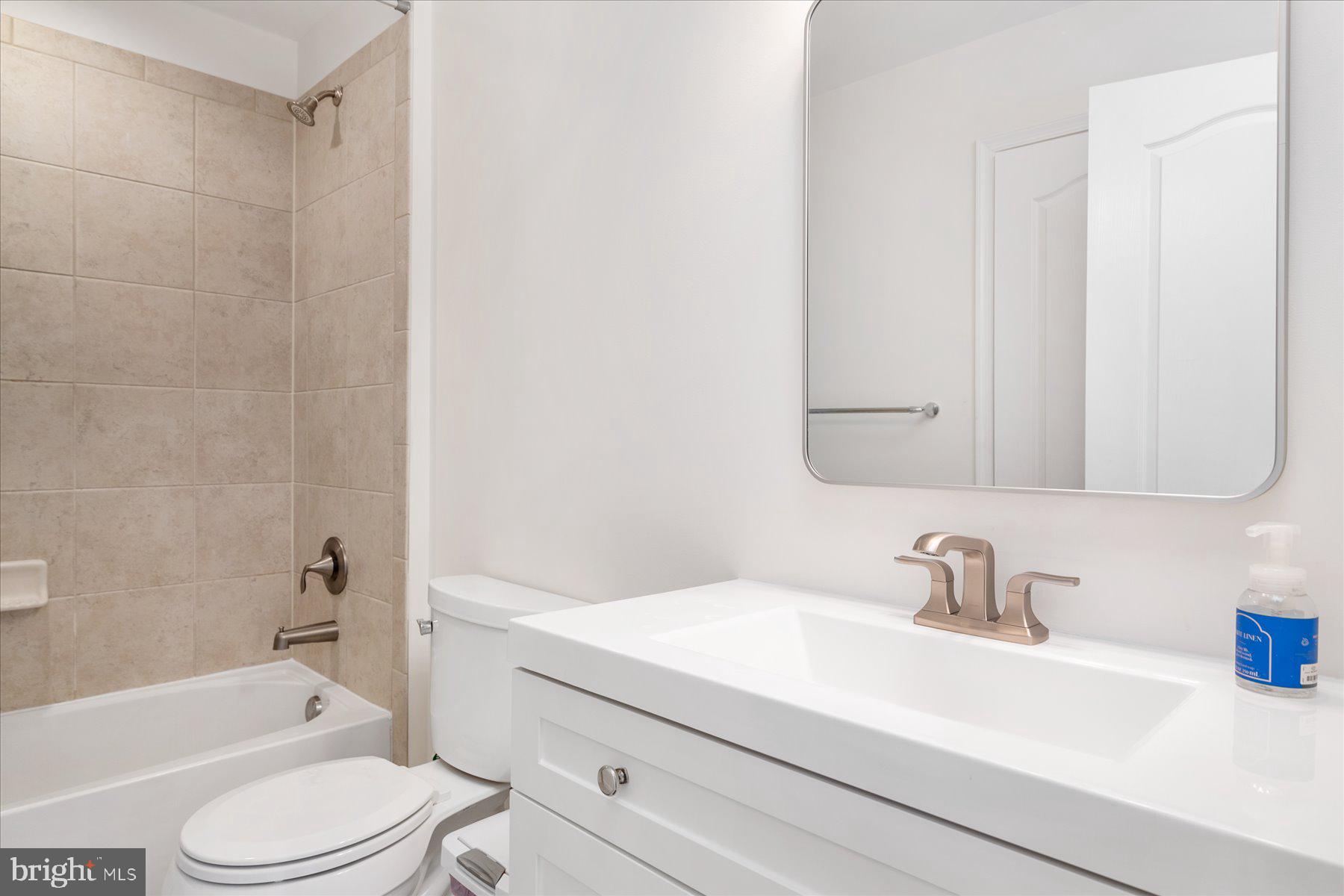 TANYARD SPRINGS TOWNHOMES - Residential