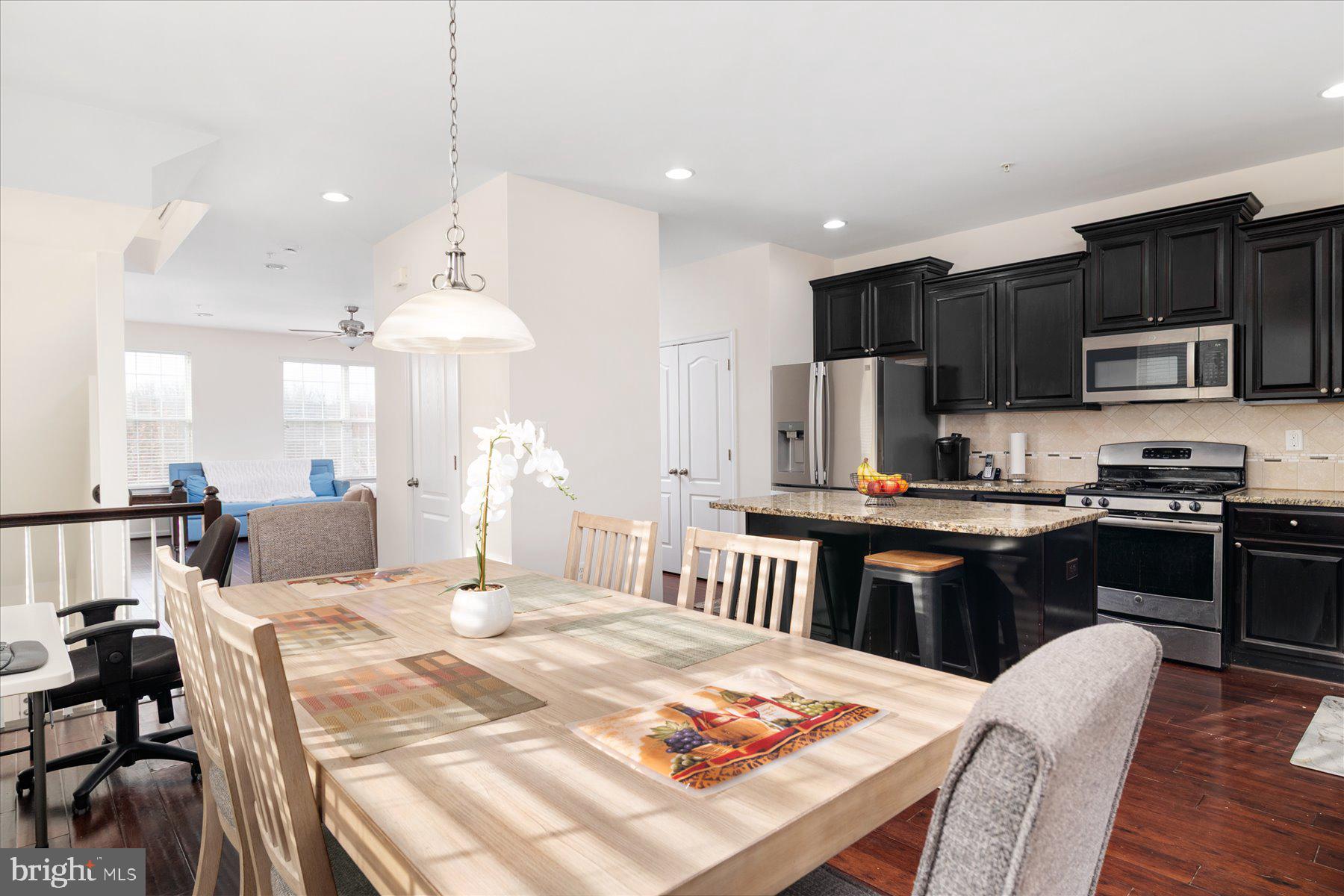 TANYARD SPRINGS TOWNHOMES - Residential