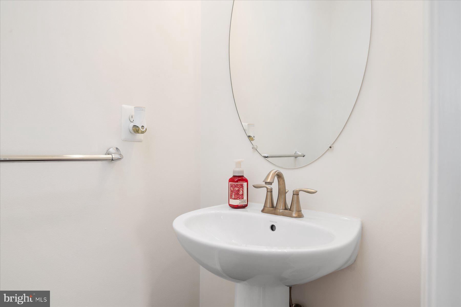 TANYARD SPRINGS TOWNHOMES - Residential