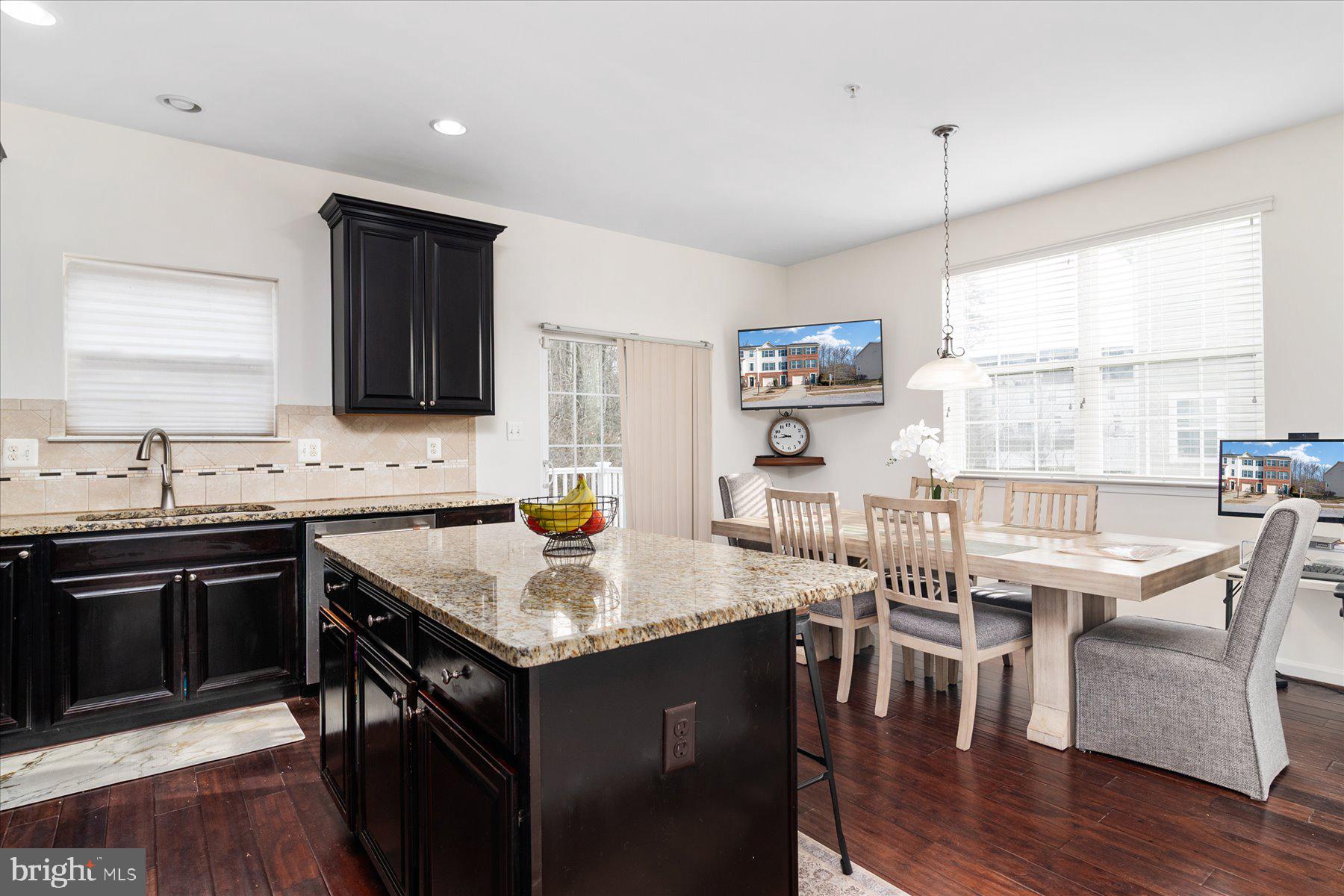 TANYARD SPRINGS TOWNHOMES - Residential