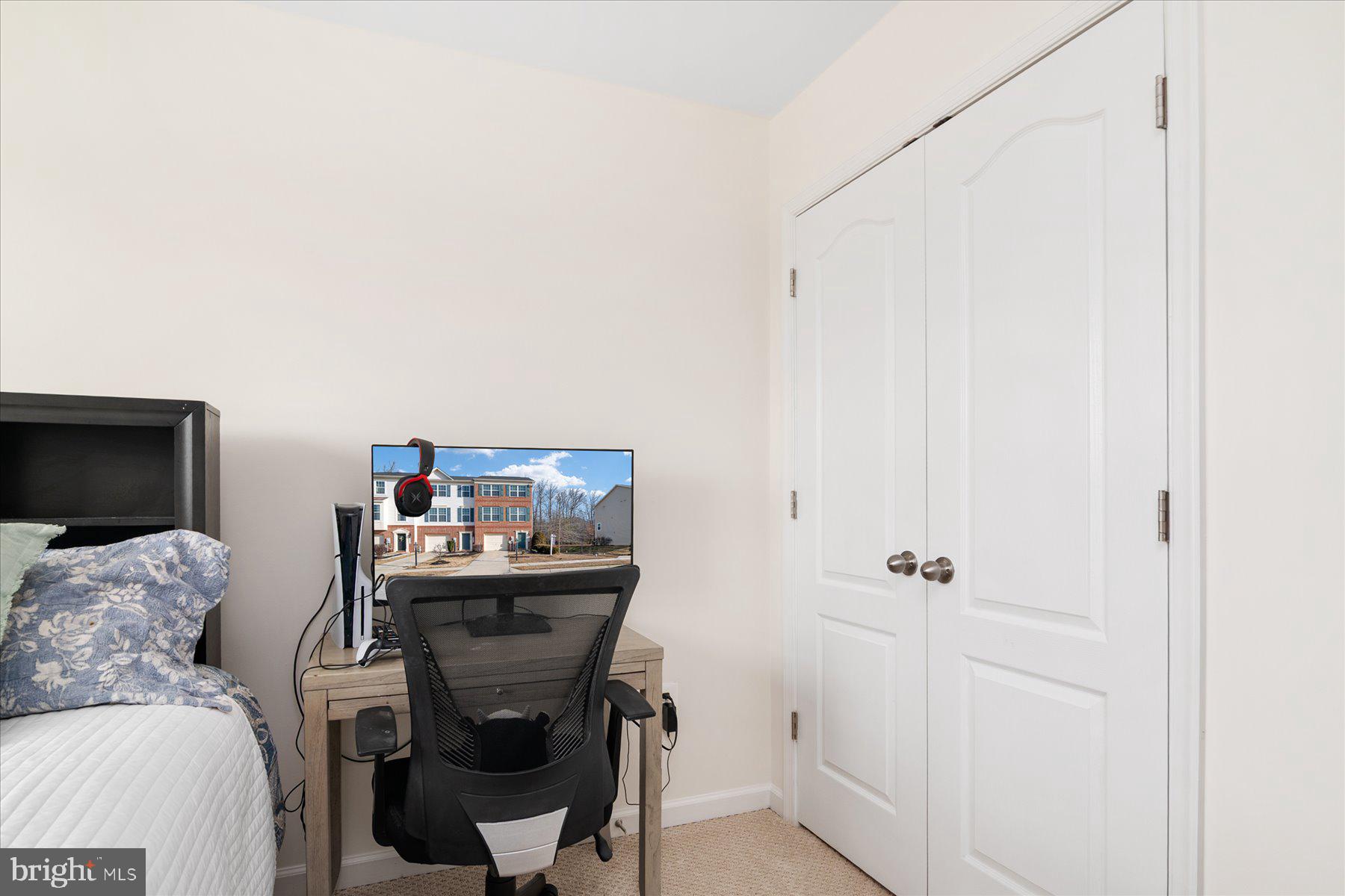 TANYARD SPRINGS TOWNHOMES - Residential