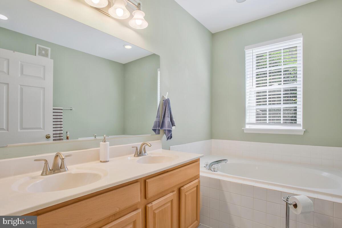 PINEY ORCHARD - Residential