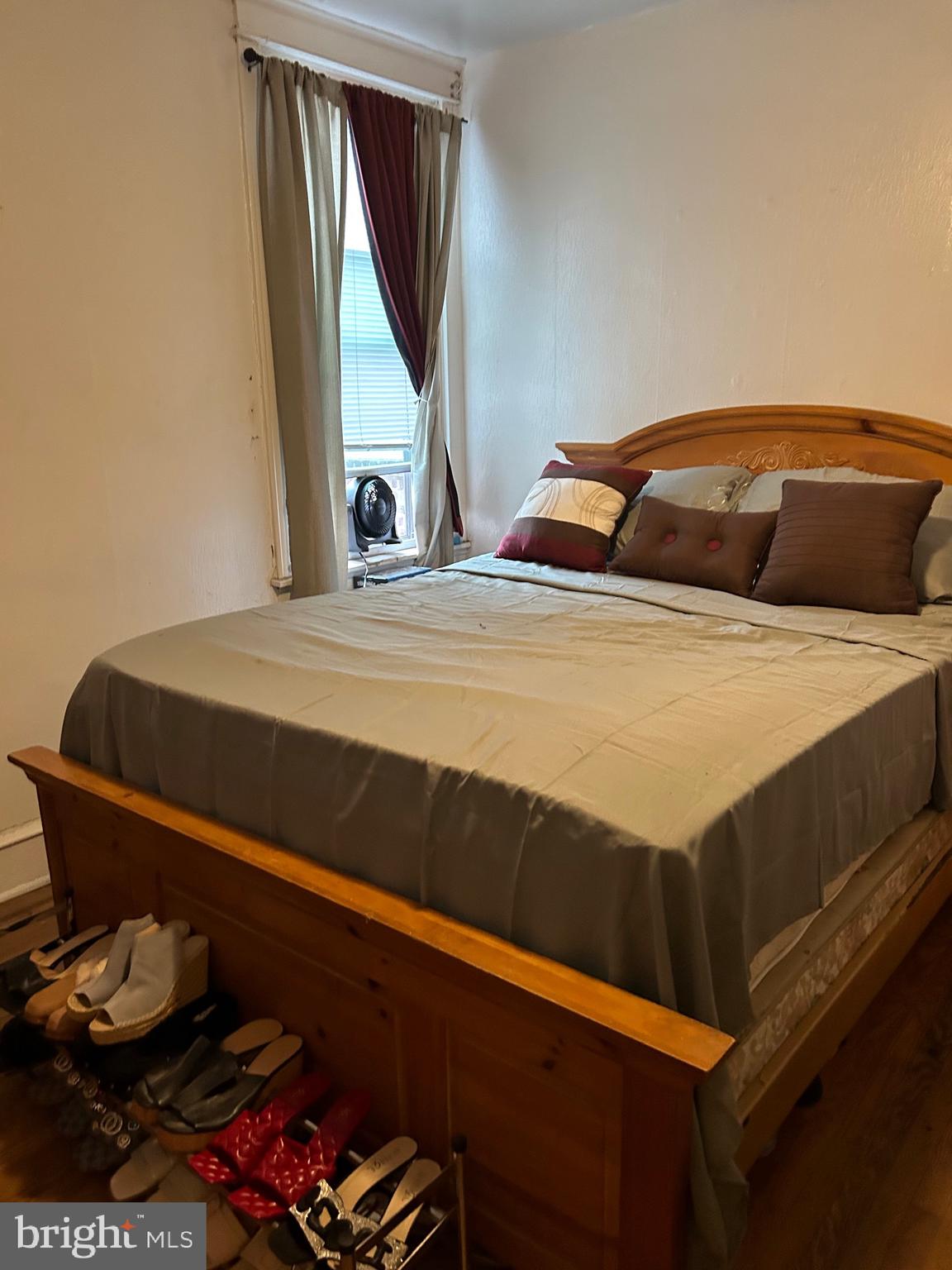 WEST OAK LANE - Residential Income