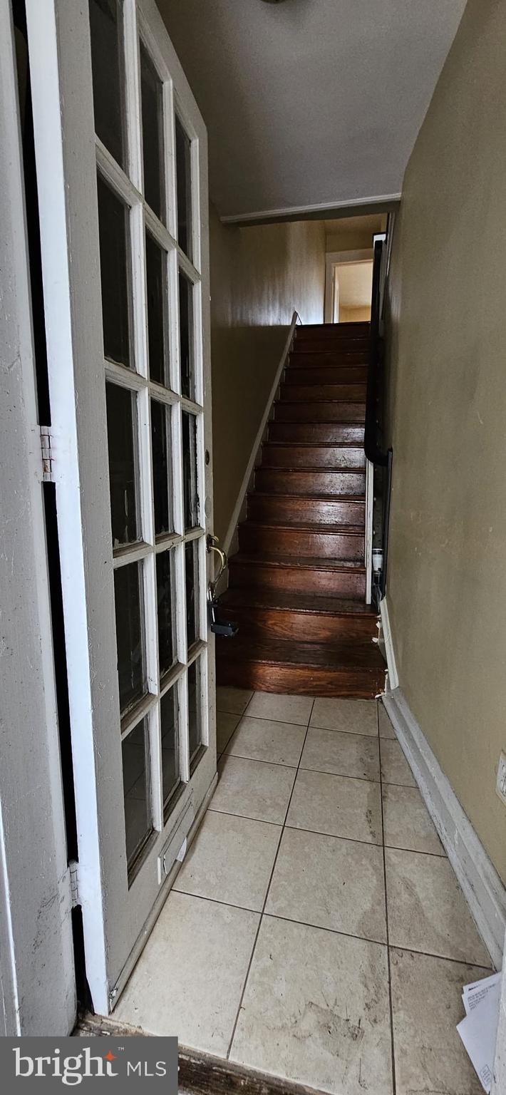 WEST OAK LANE - Residential Income