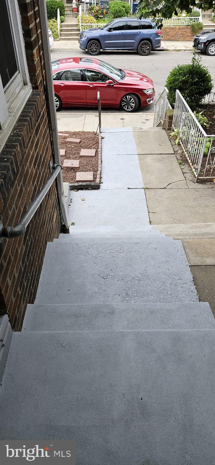 WEST OAK LANE - Residential Income