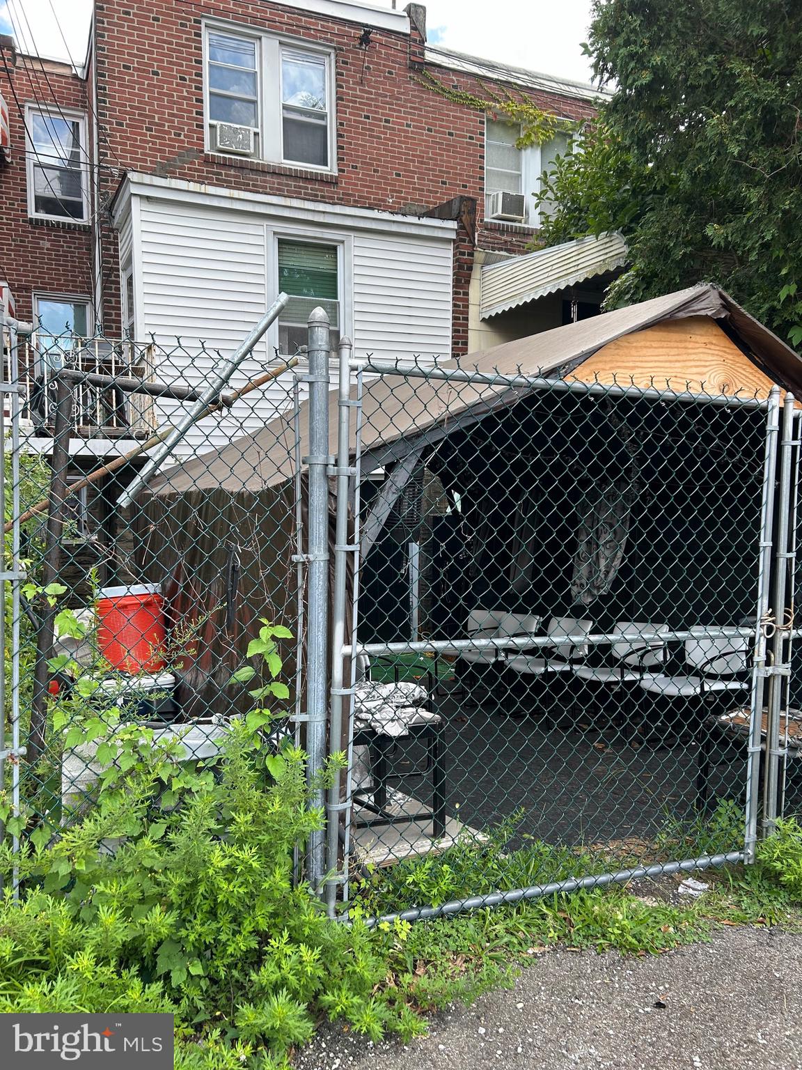 WEST OAK LANE - Residential Income