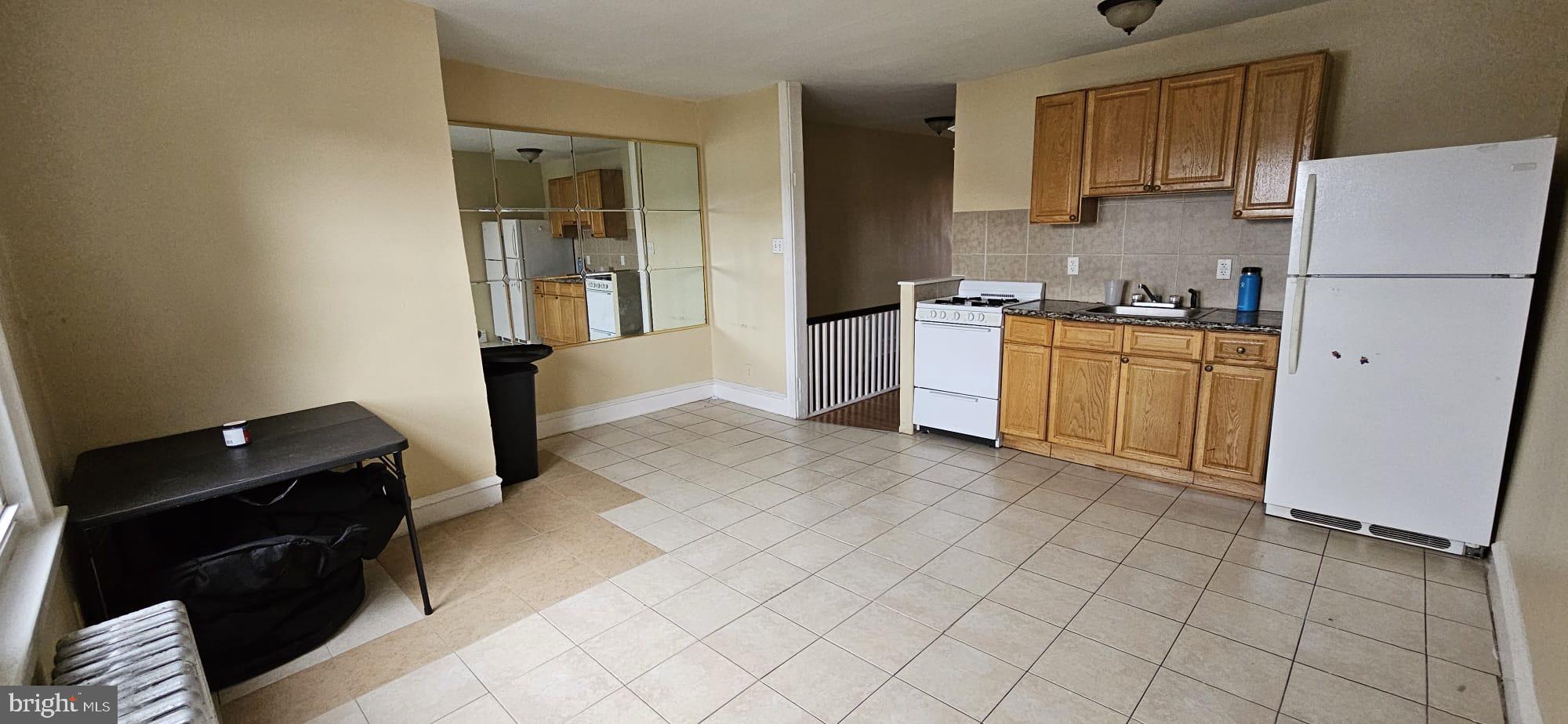 WEST OAK LANE - Residential Income