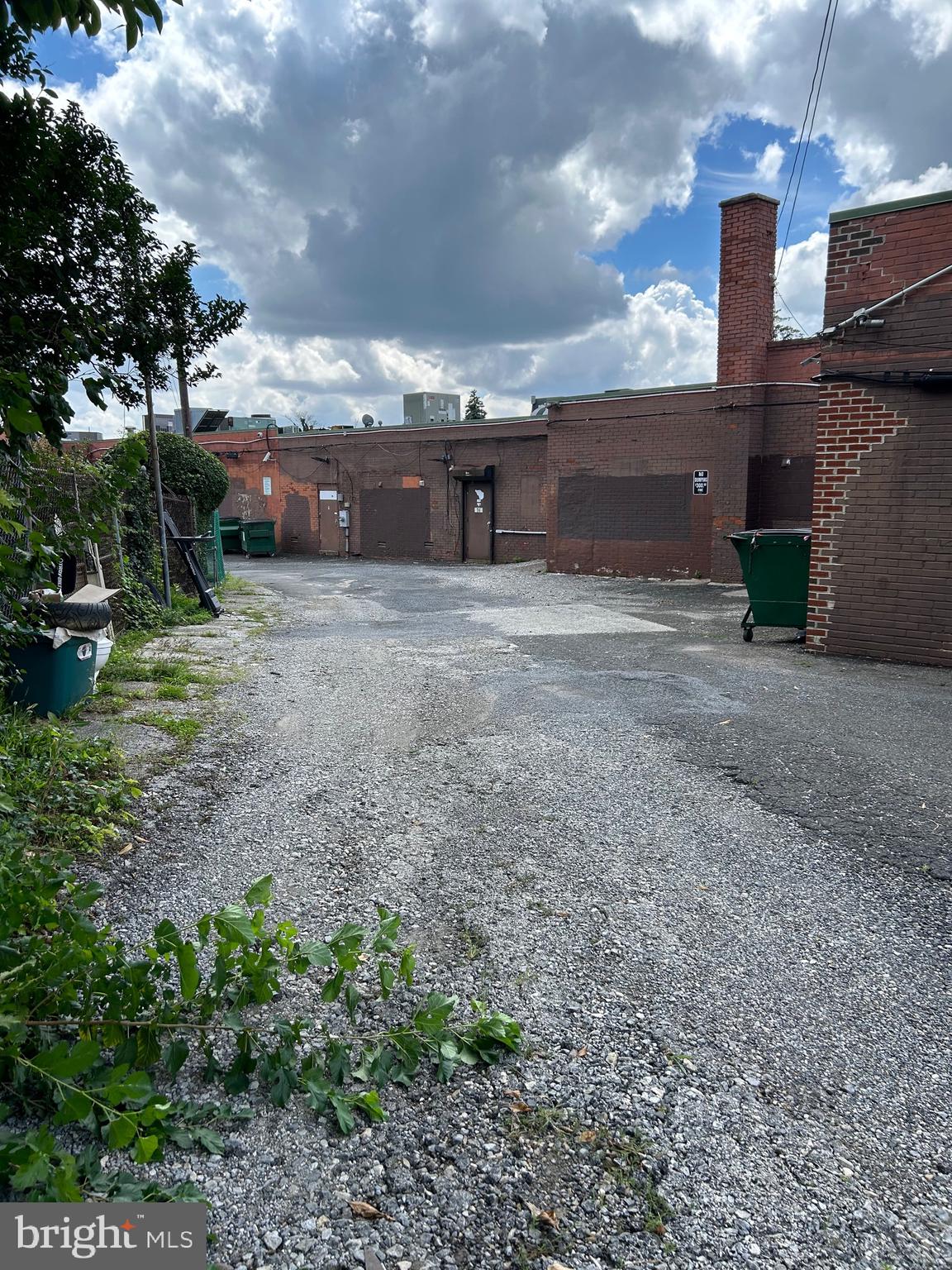 WEST OAK LANE - Residential Income