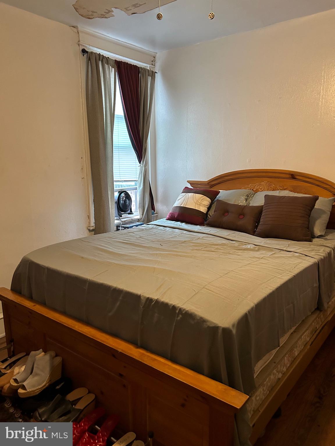 WEST OAK LANE - Residential Income
