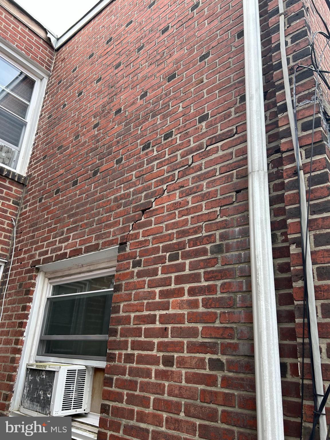 WEST OAK LANE - Residential Income