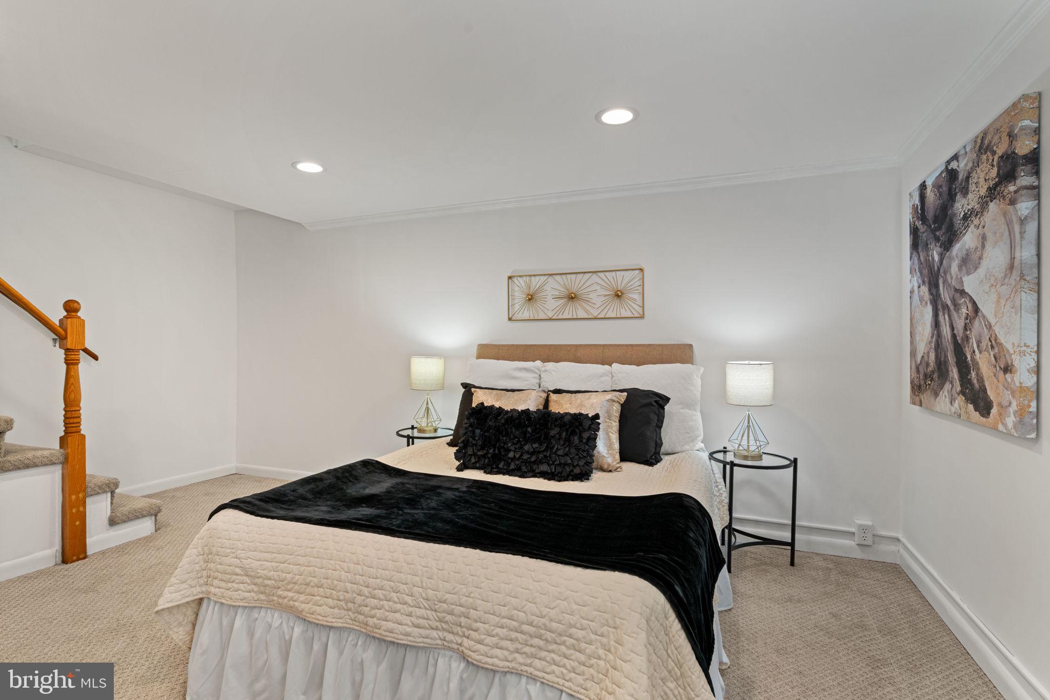 JEFFERSON MANOR - Residential