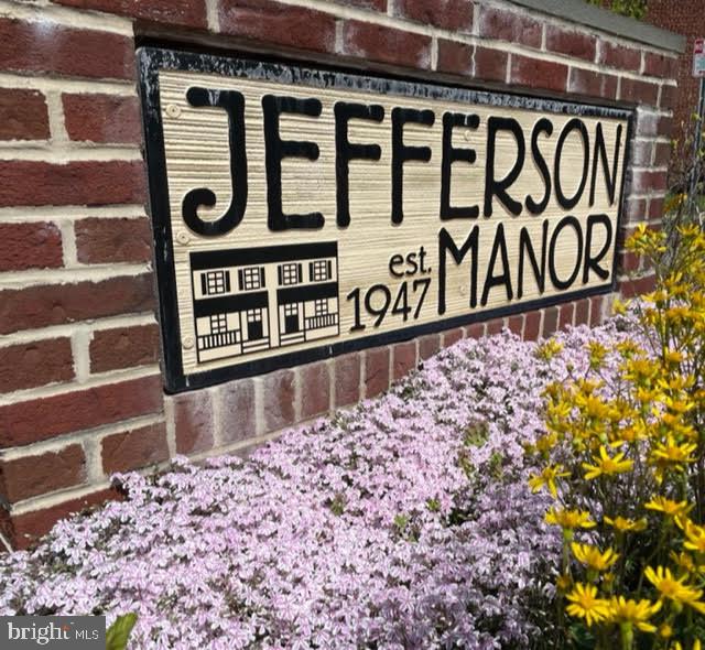 JEFFERSON MANOR - Residential