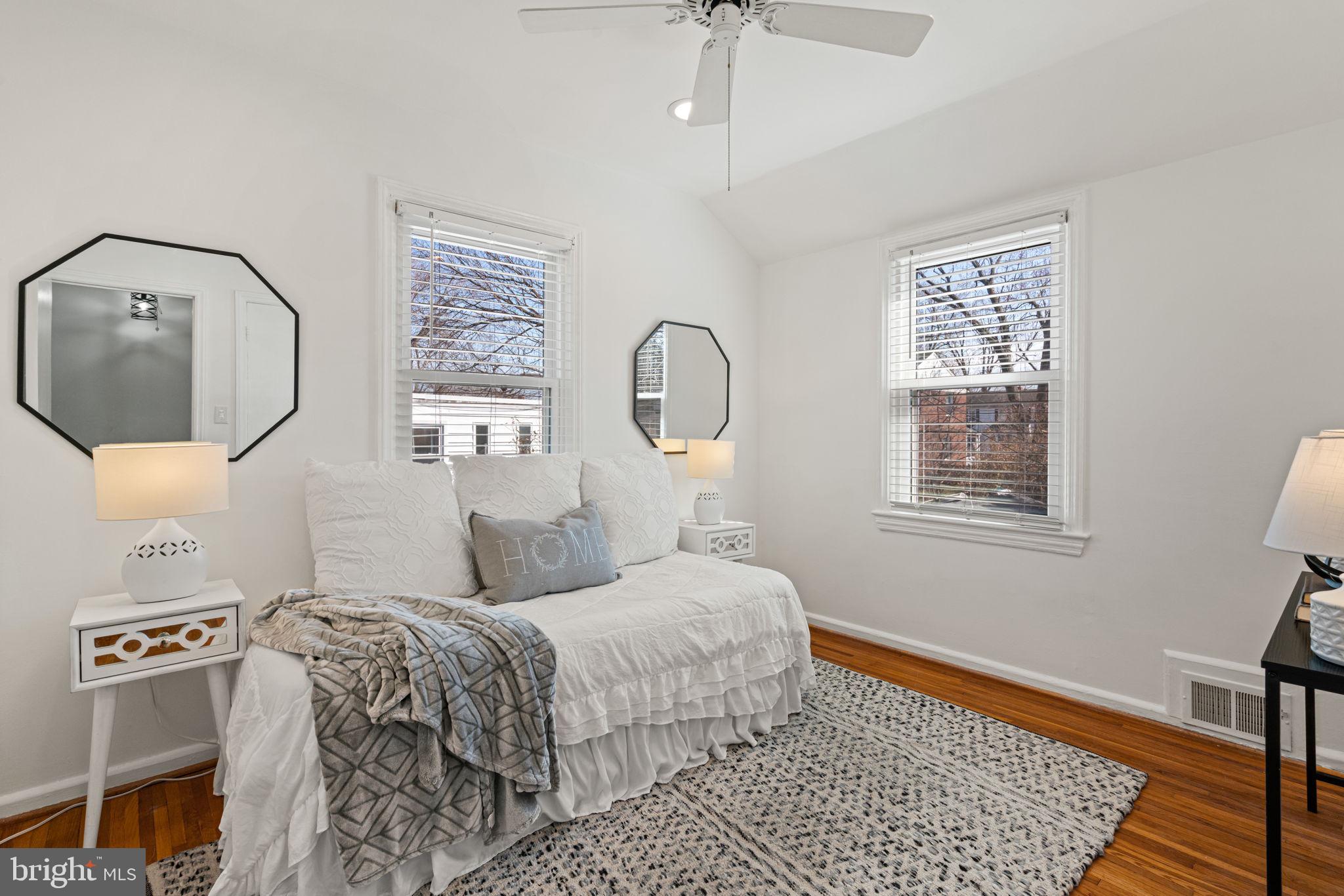 JEFFERSON MANOR - Residential