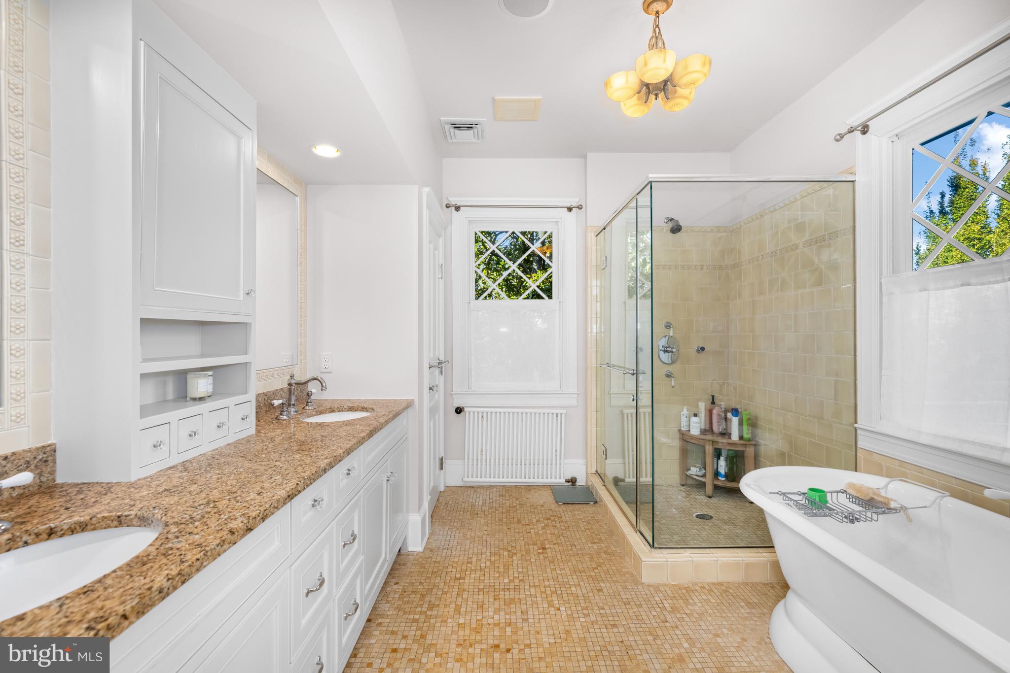CLEVELAND PARK - Residential