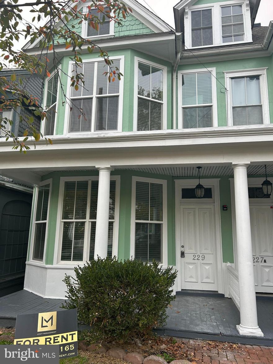 A MUST SEE, this is a newly renovated duplex and it is gorgeous, with lots of room.  Natural light coming through large bay windows is so warming.  Main level features the main bedroom and bathroom, livingroom with a fireplace mantel and a large kitchen / dining area.  Upper level has spacious bedrooms and a full bathroom, large walk in closet with washer and dryer.  Attic space can be a play area, office or sitting room.