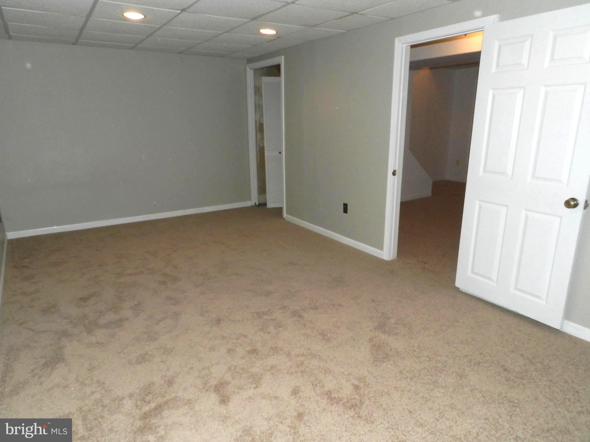 WILLIAMSTOWN - Residential