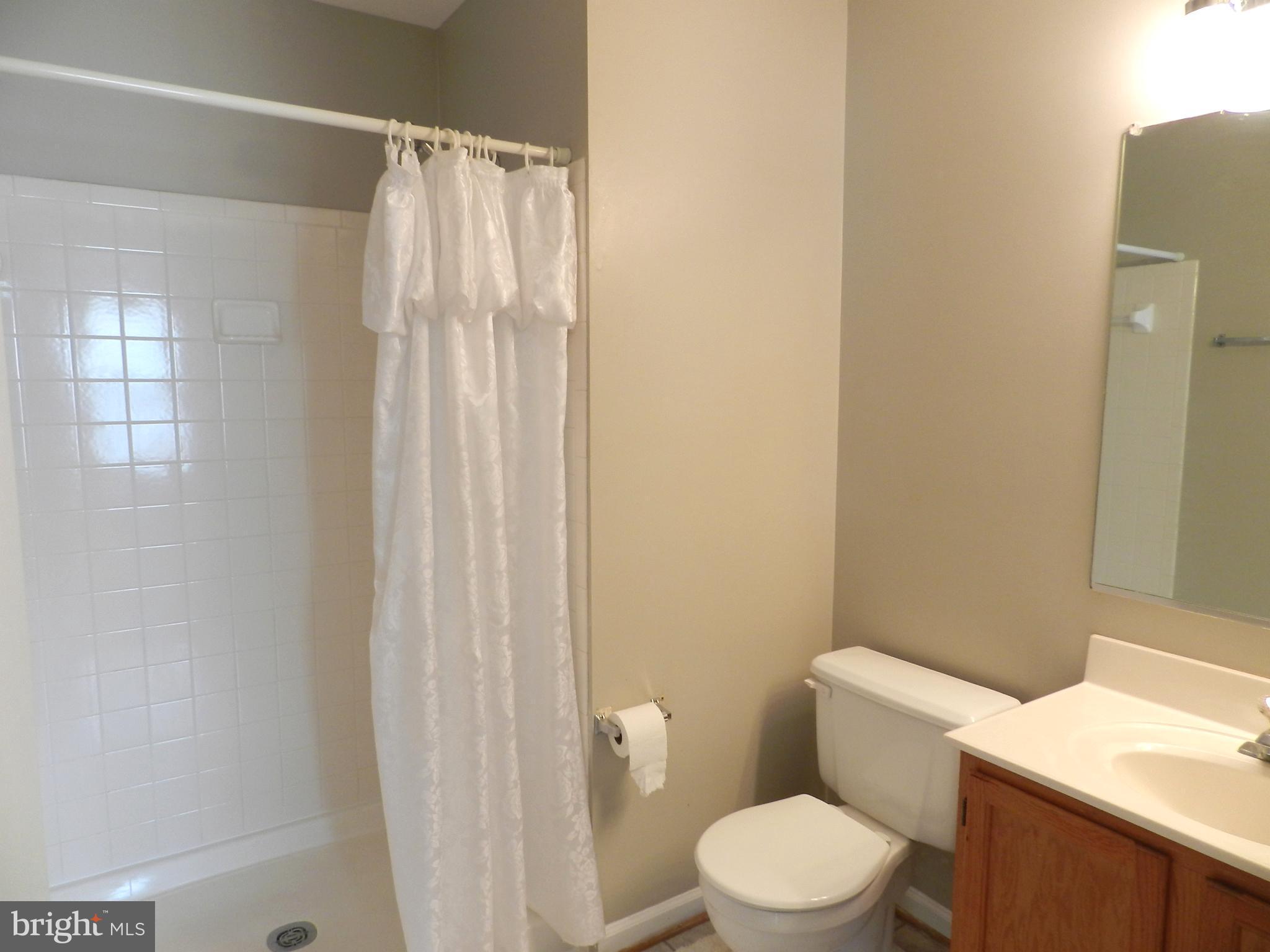 WILLIAMSTOWN - Residential