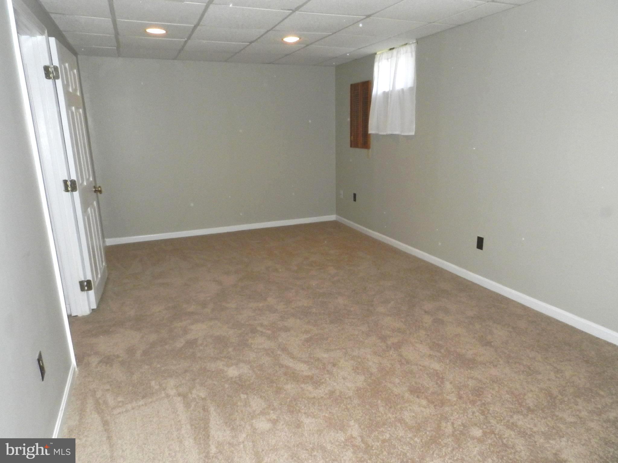 WILLIAMSTOWN - Residential