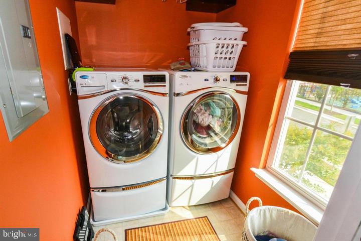 EMBREY MILL - Residential Lease