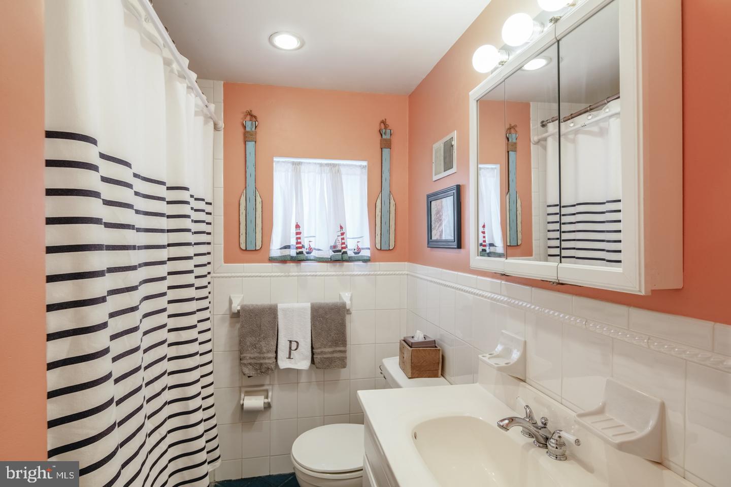 DICKINSON NARROWS - Residential Lease