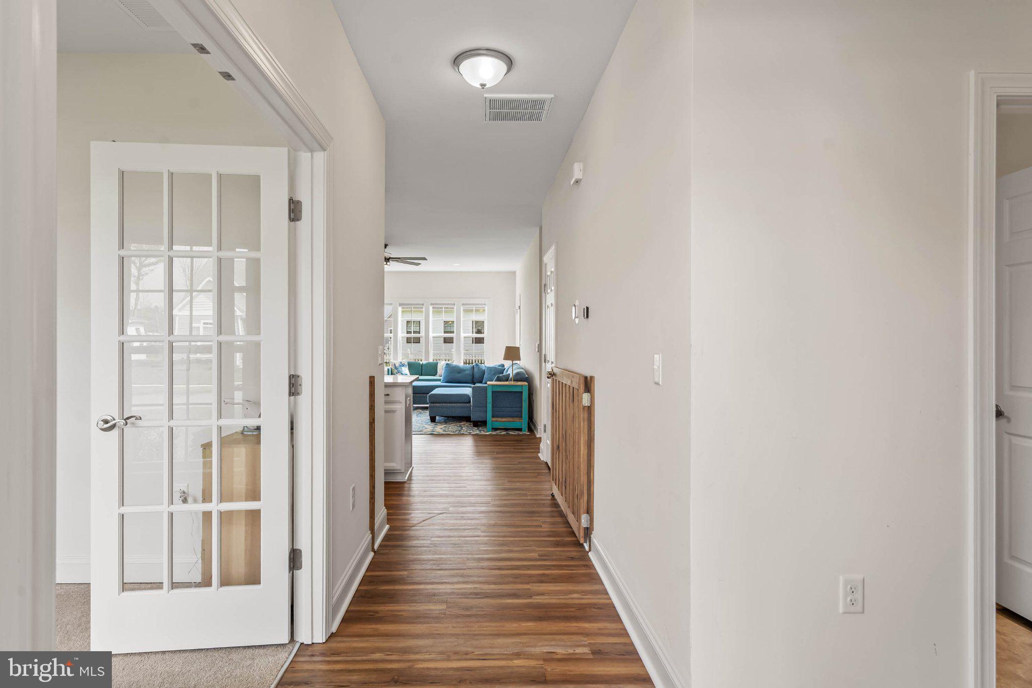CAPTAINS WAY - Residential