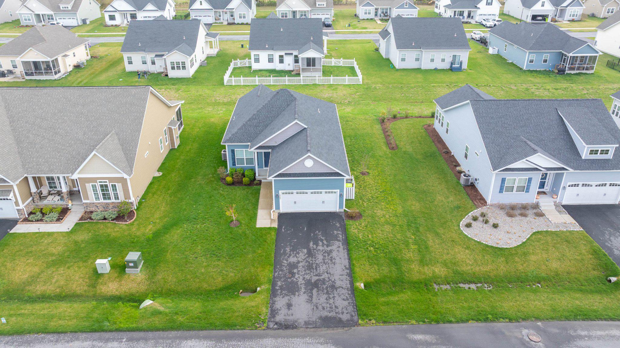 CAPTAINS WAY - Residential