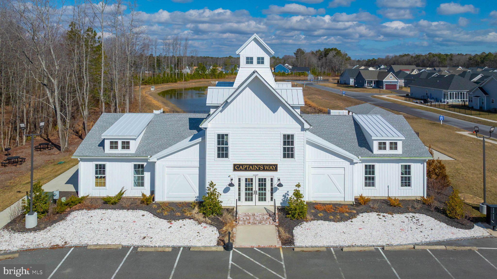 CAPTAINS WAY - Residential