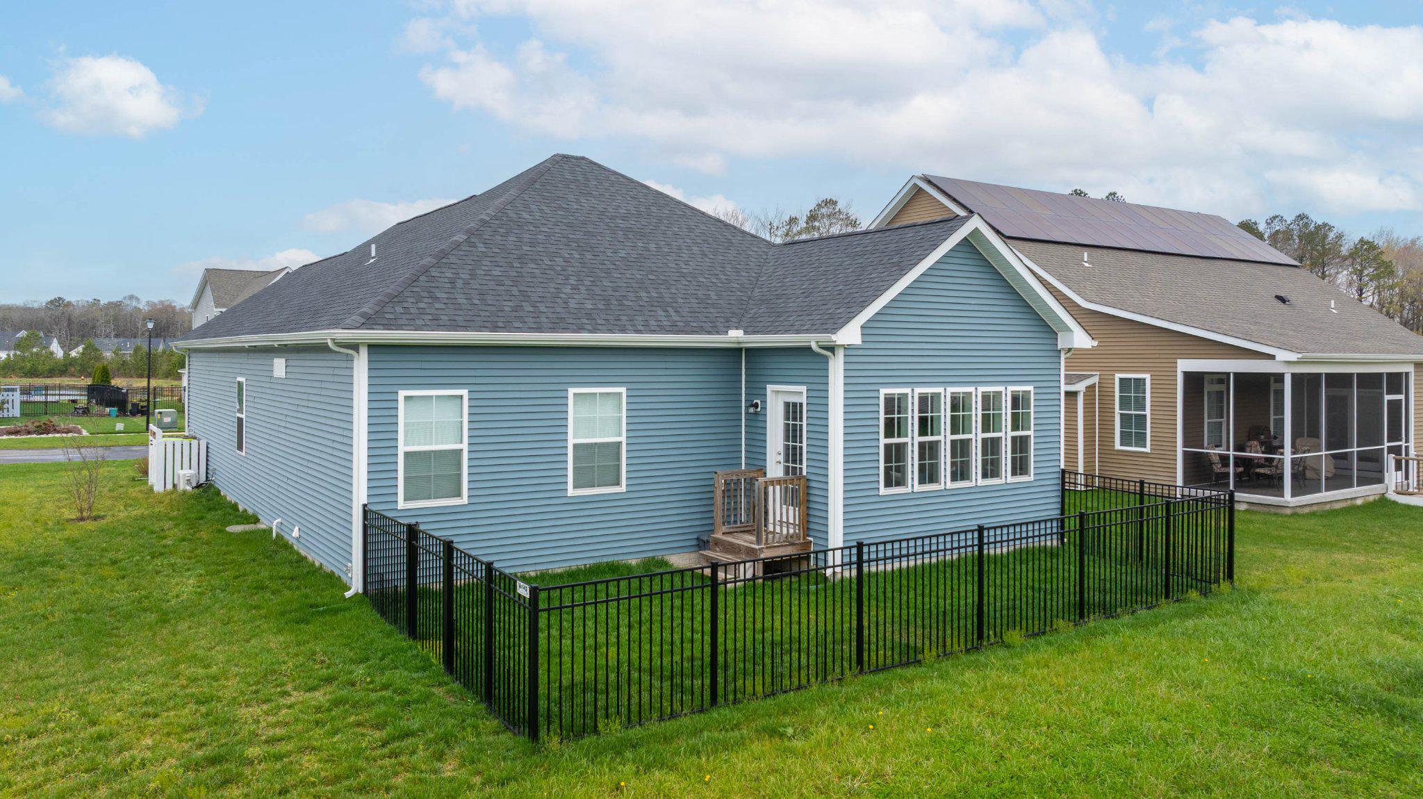 CAPTAINS WAY - Residential
