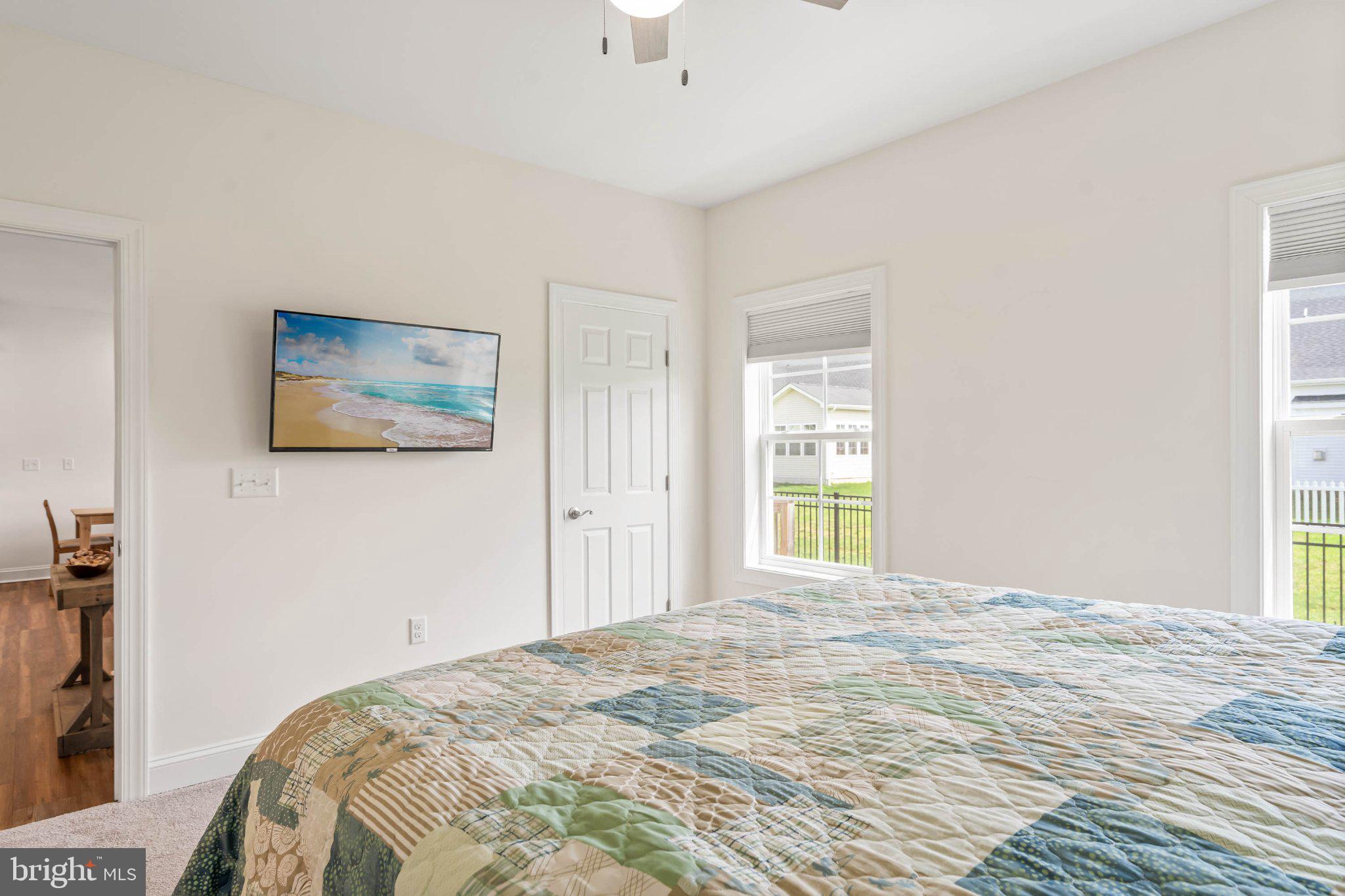 CAPTAINS WAY - Residential