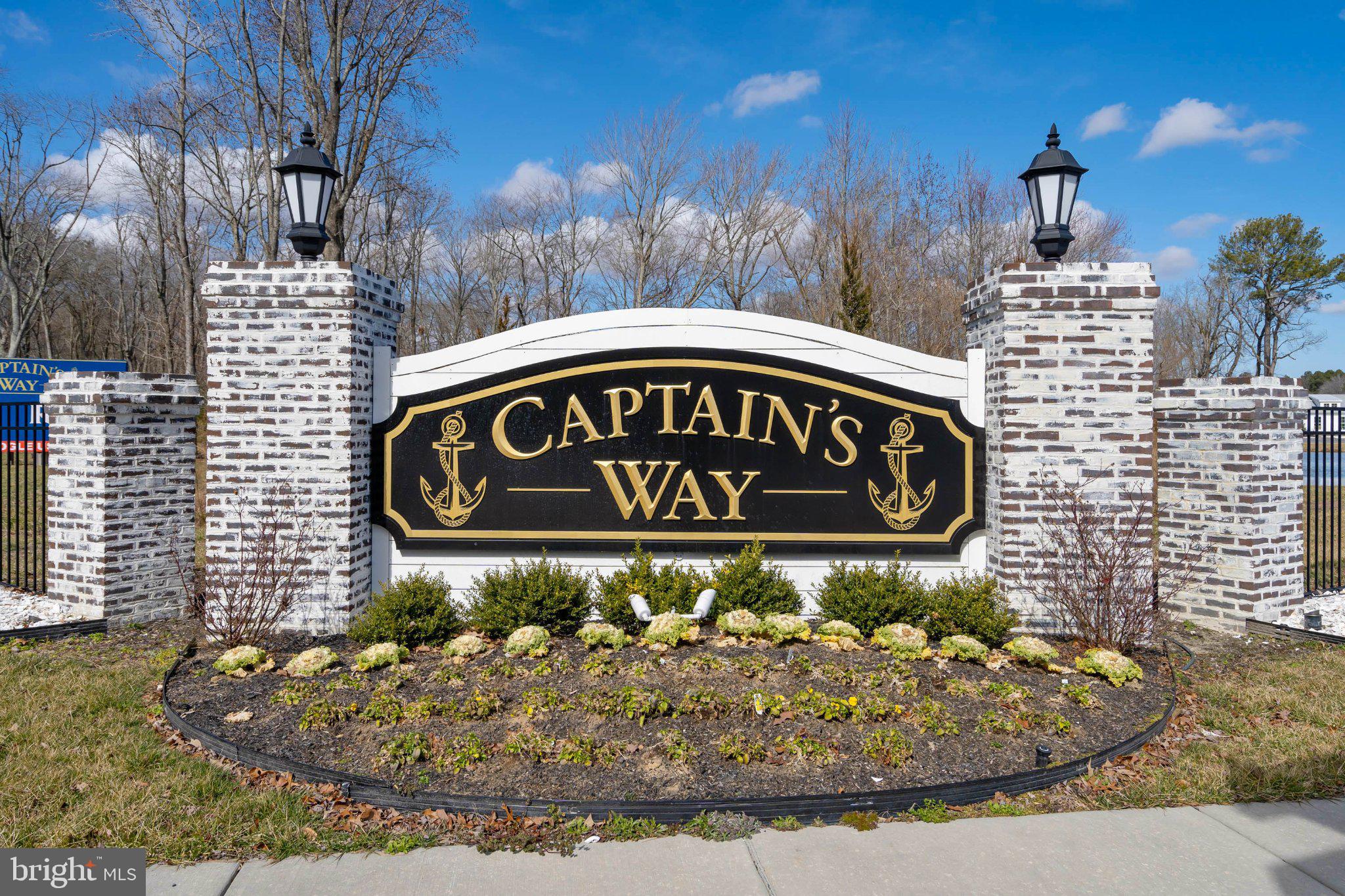 CAPTAINS WAY - Residential