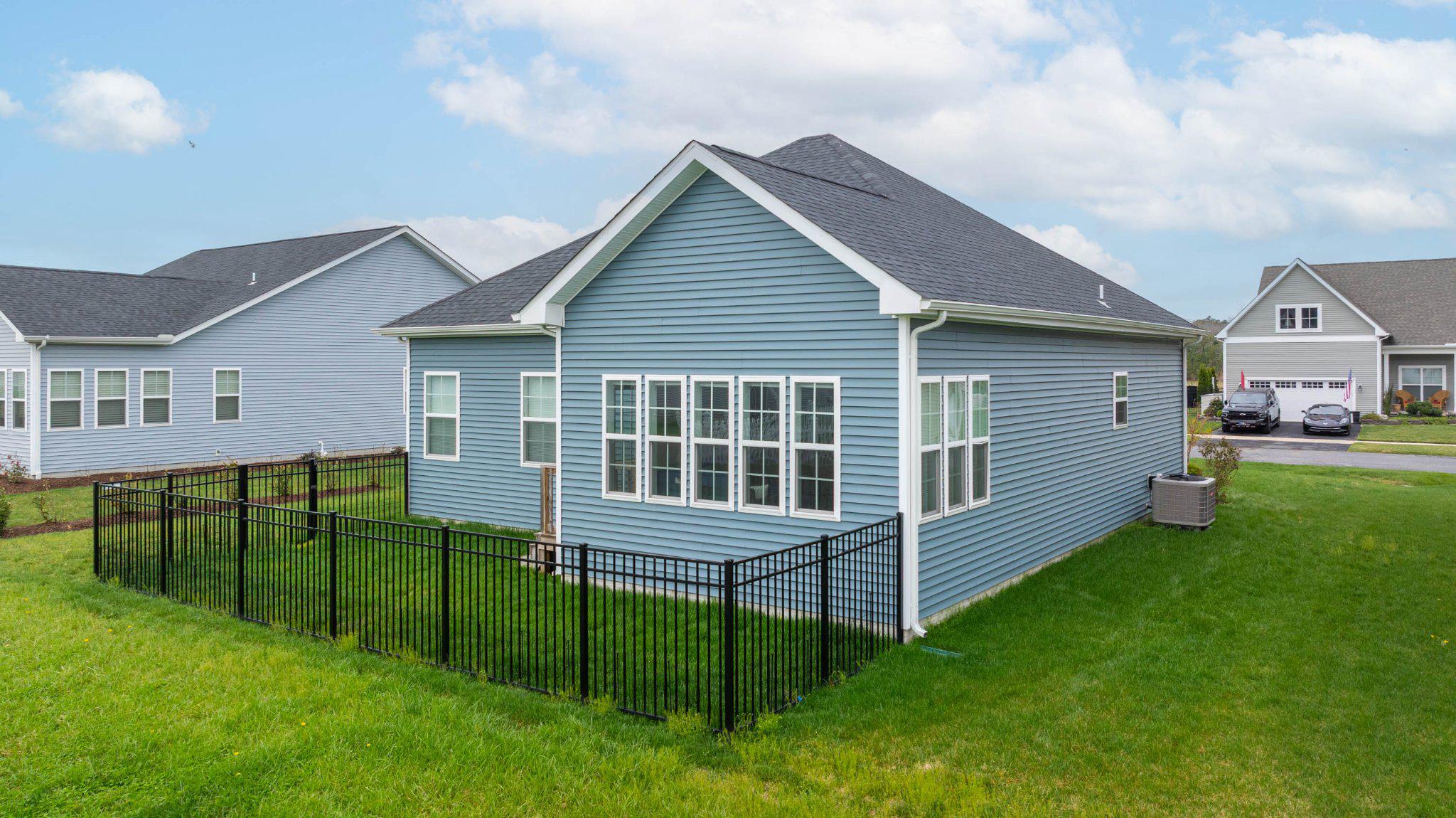 CAPTAINS WAY - Residential