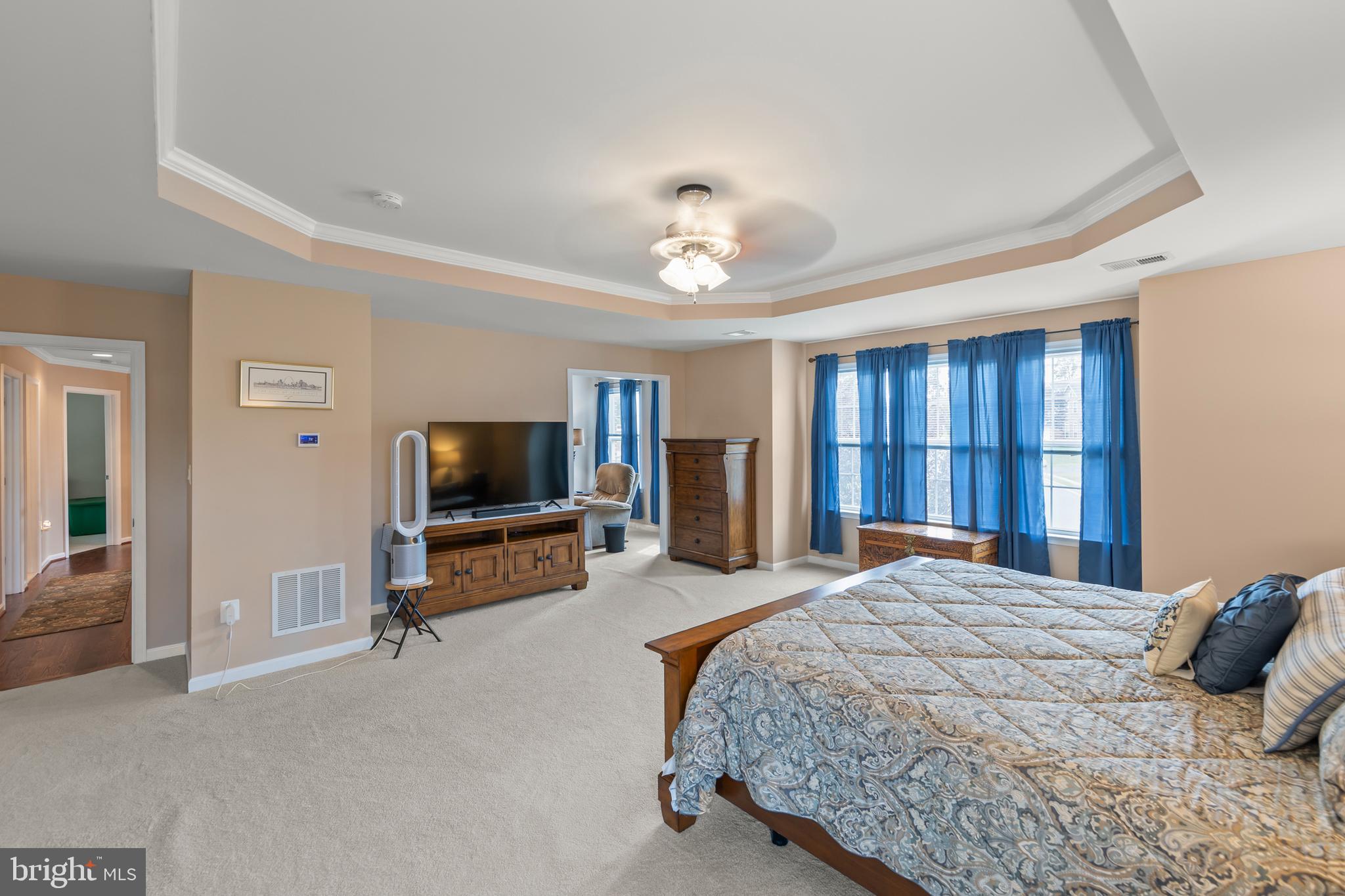 ROLLING HILLS ESTATES - Residential