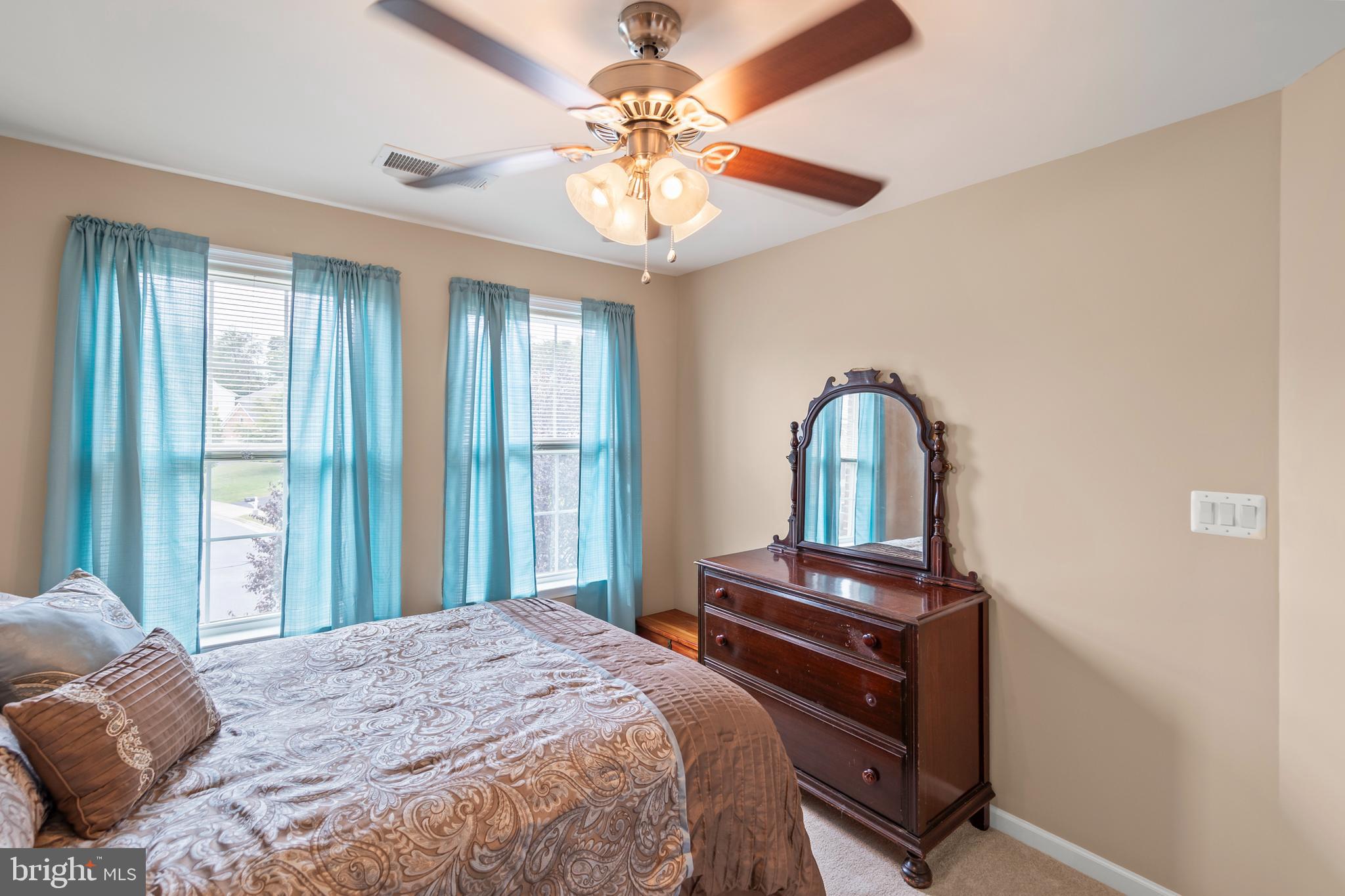 ROLLING HILLS ESTATES - Residential