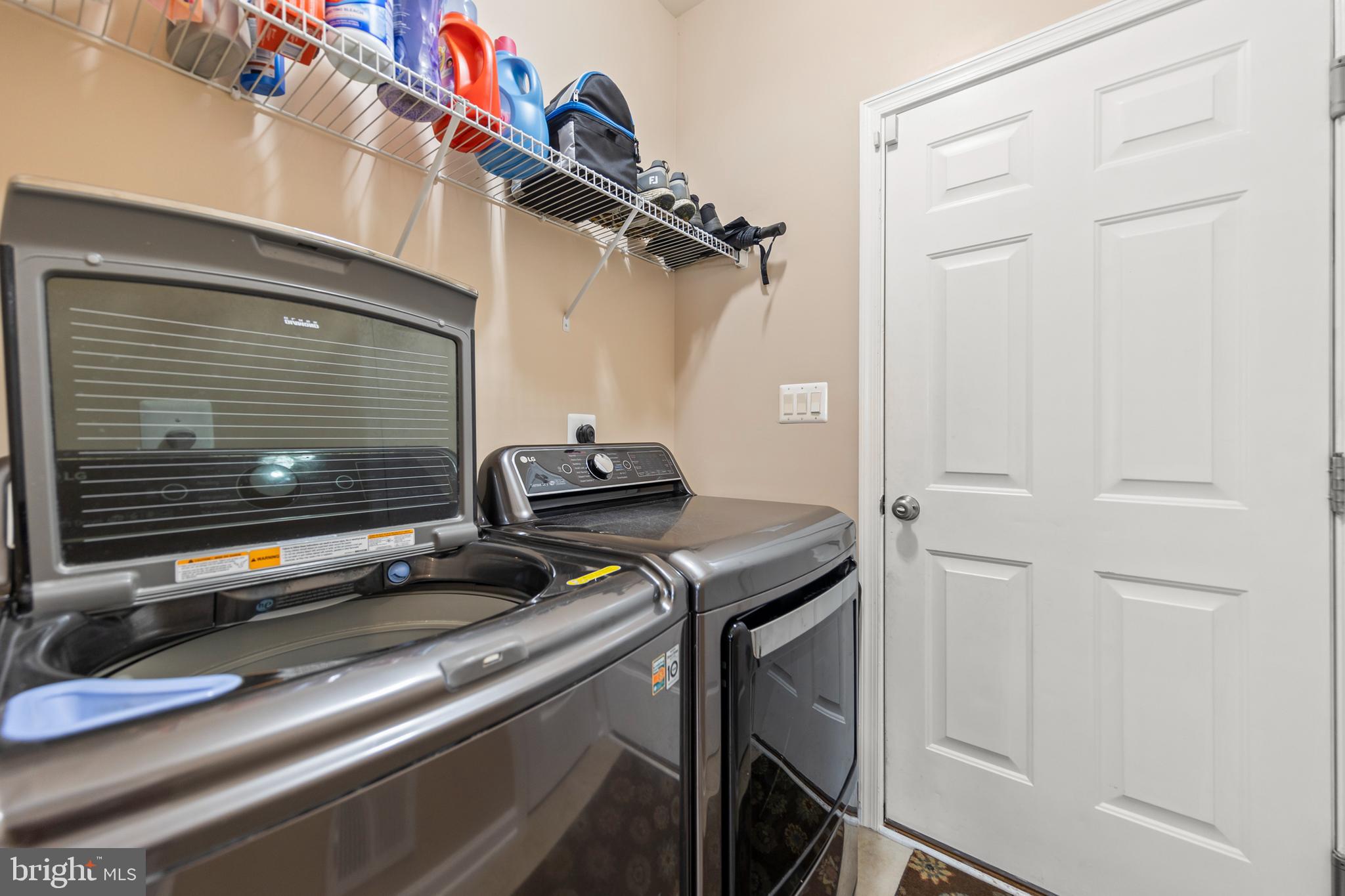 ROLLING HILLS ESTATES - Residential