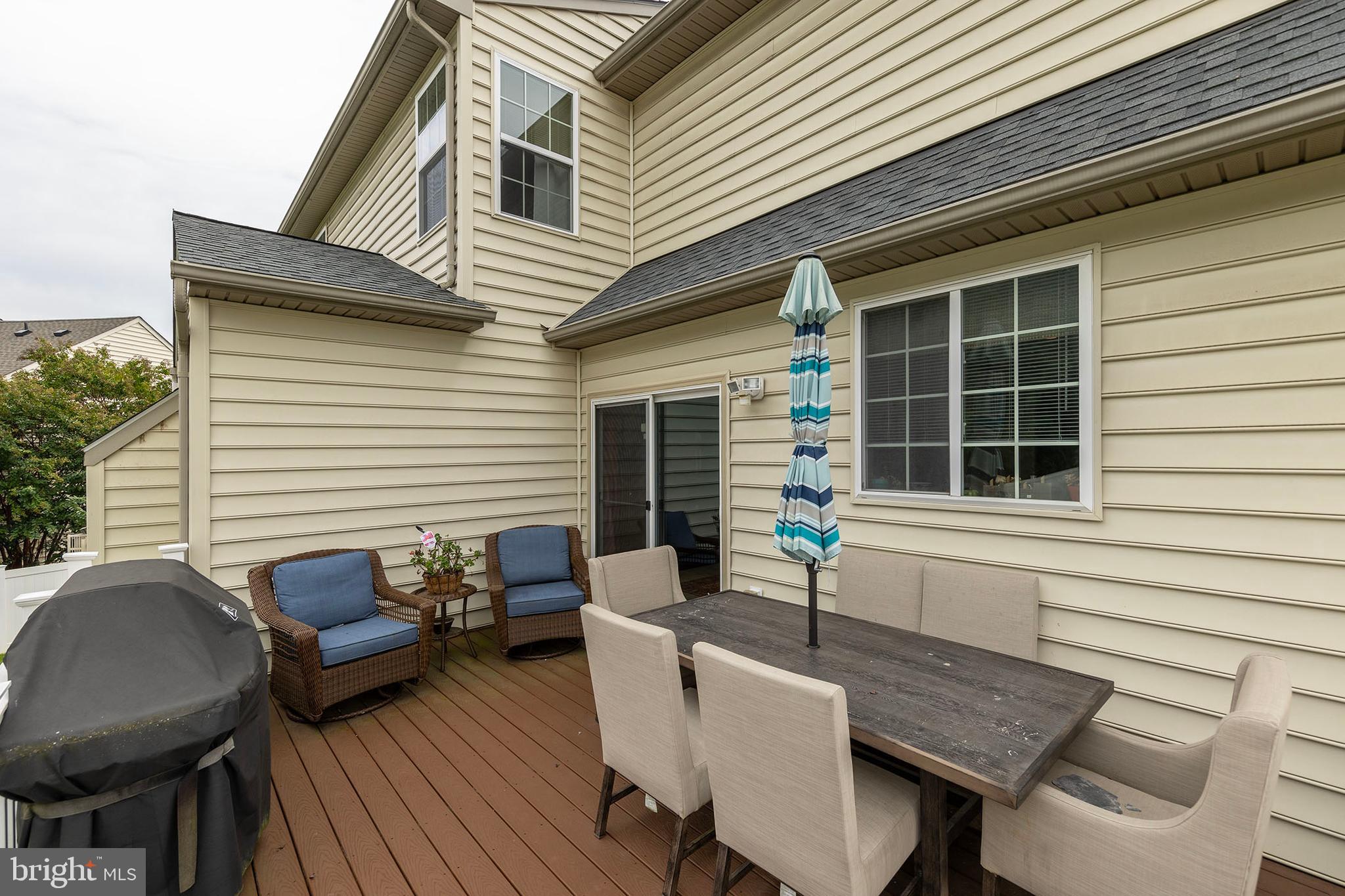 ROLLING HILLS ESTATES - Residential