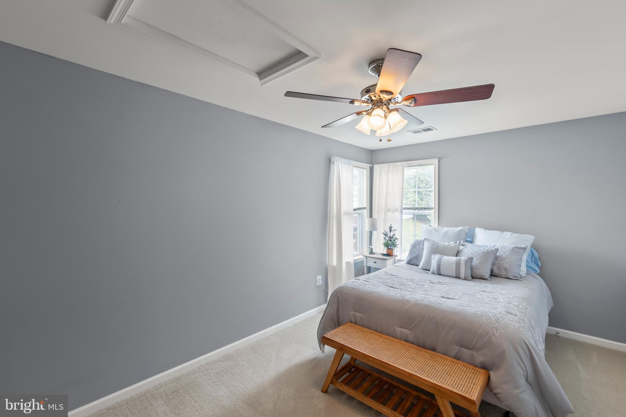 ROLLING HILLS ESTATES - Residential