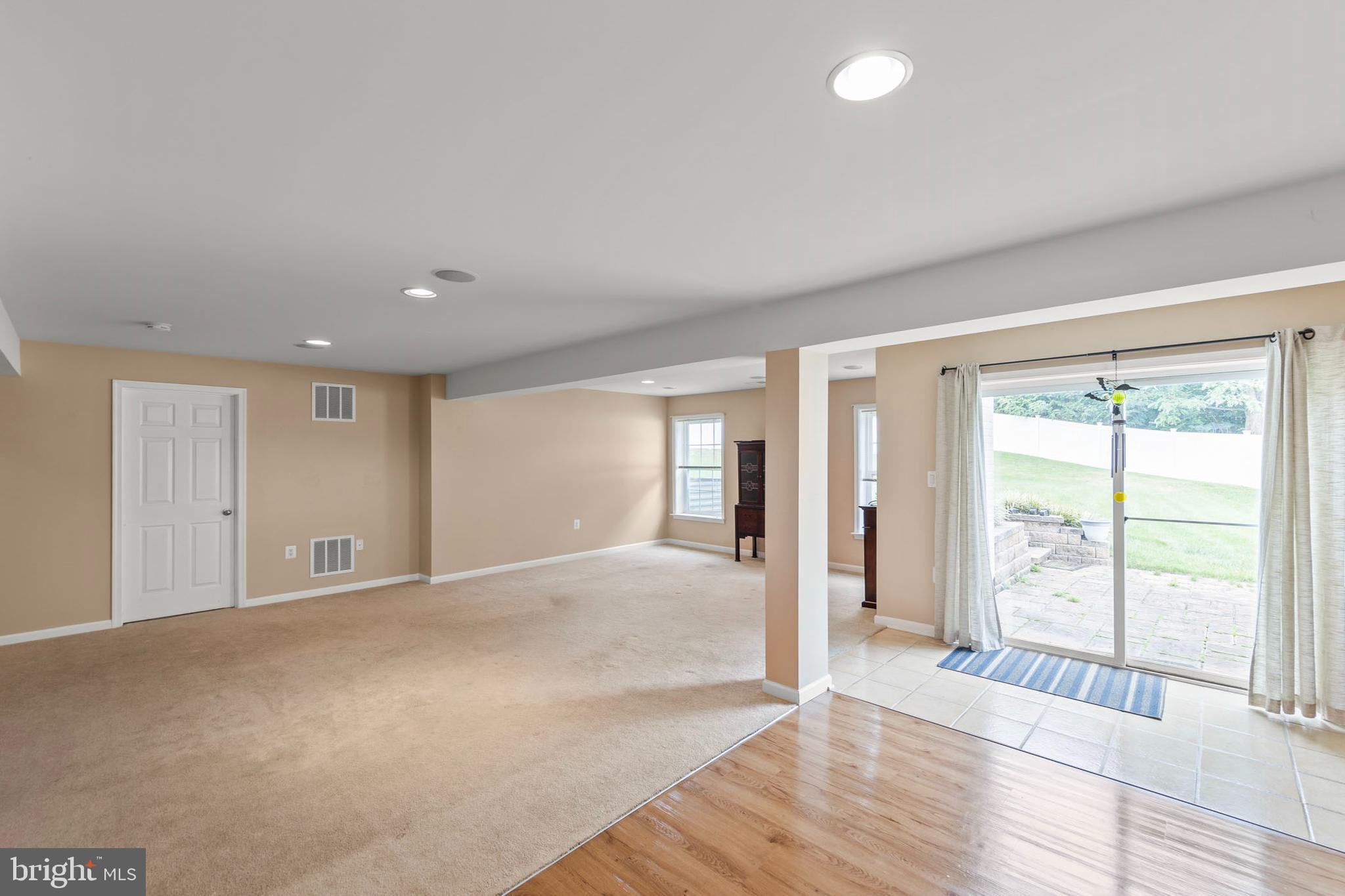 ROLLING HILLS ESTATES - Residential