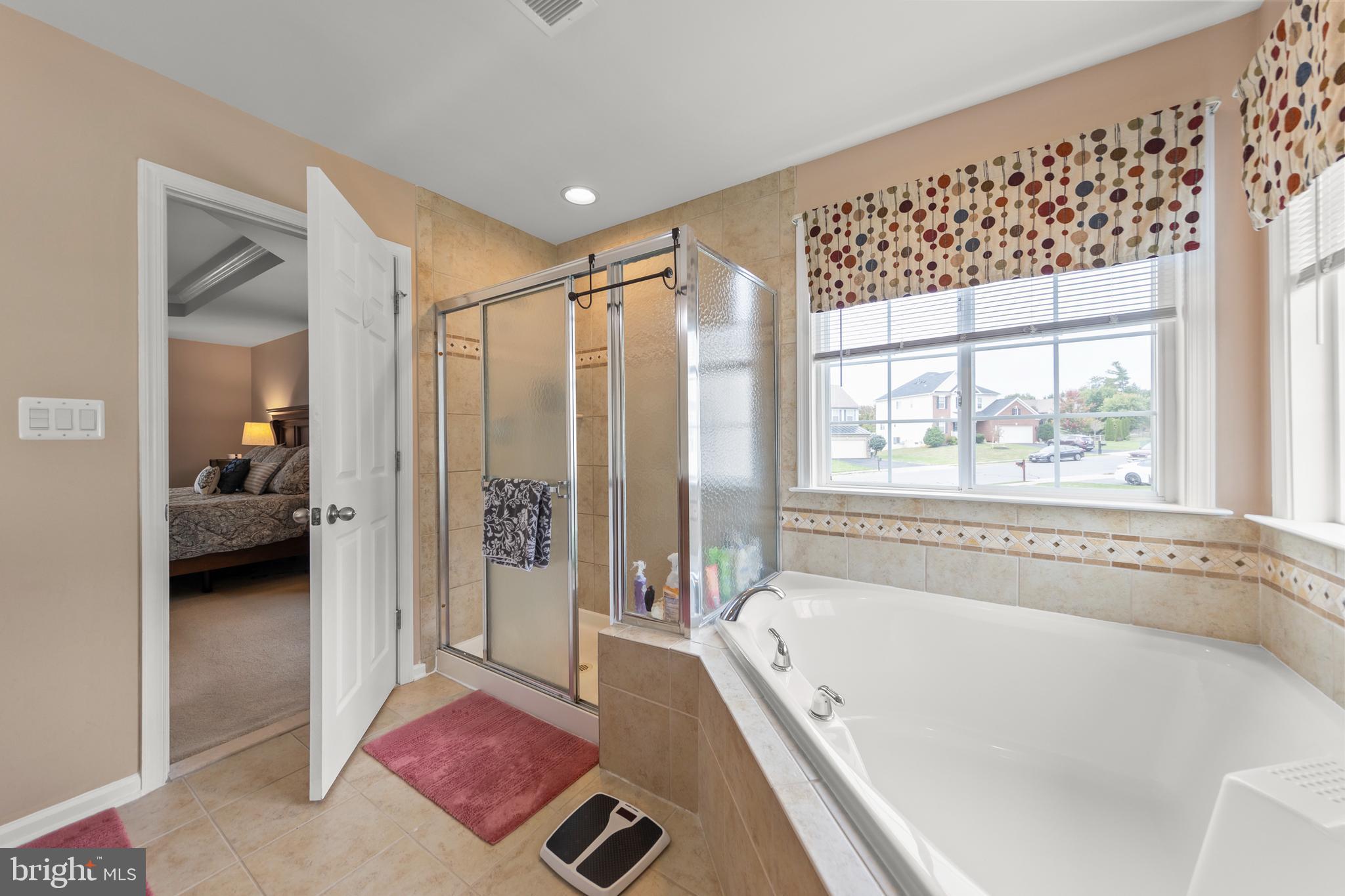 ROLLING HILLS ESTATES - Residential