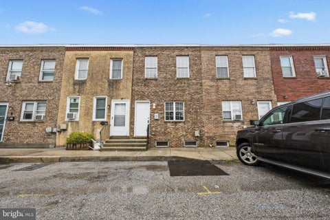 Townhouse For Sale - 730 Clark Street<br/> NEW CASTLE, DE 19720