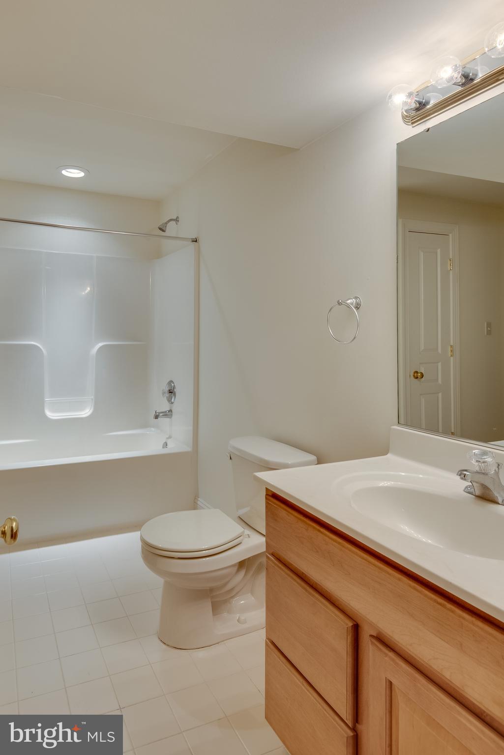 LEONARDS GRANT - Residential Lease