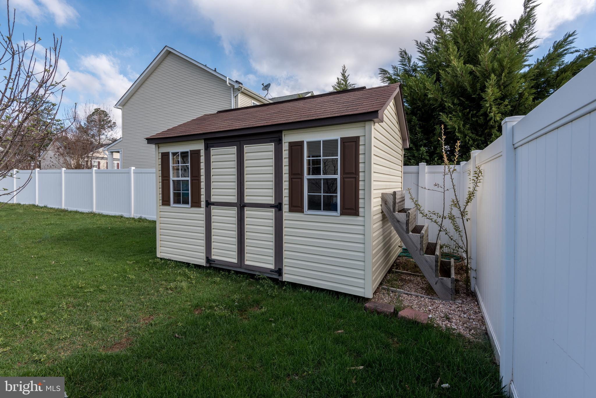 LEONARDS GRANT - Residential Lease