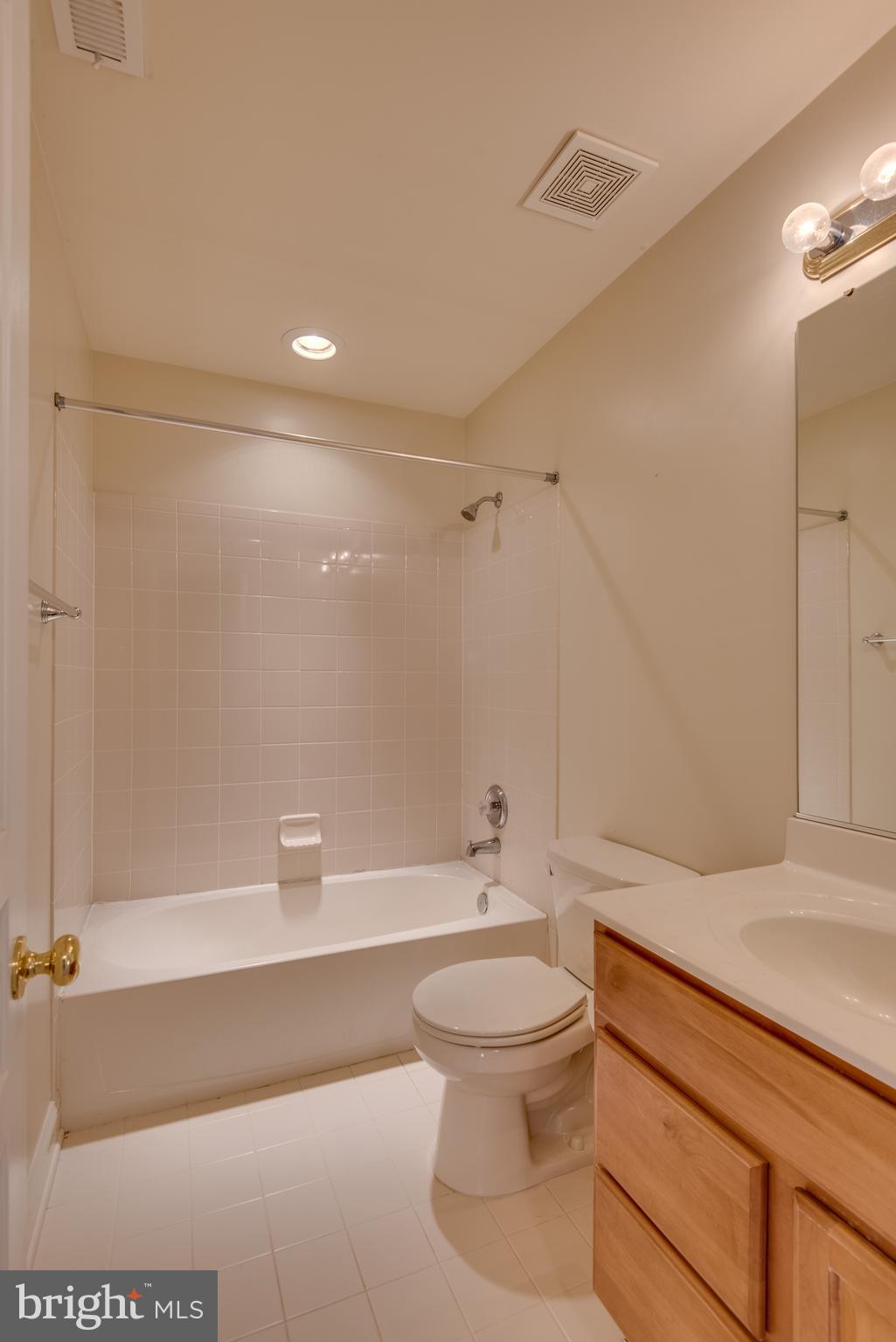 LEONARDS GRANT - Residential Lease