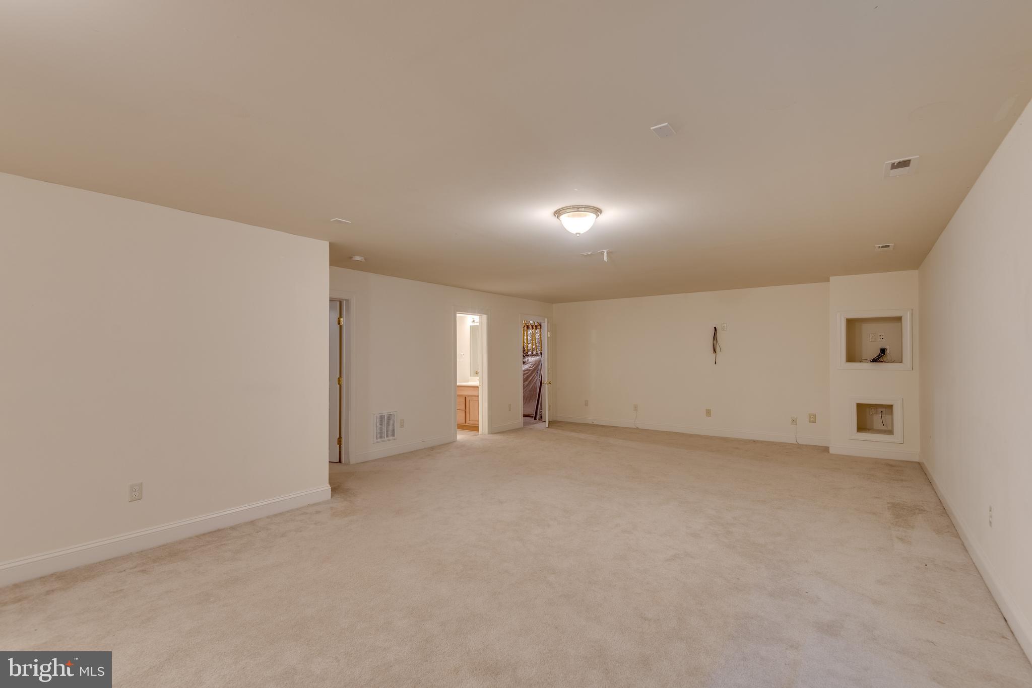 LEONARDS GRANT - Residential Lease